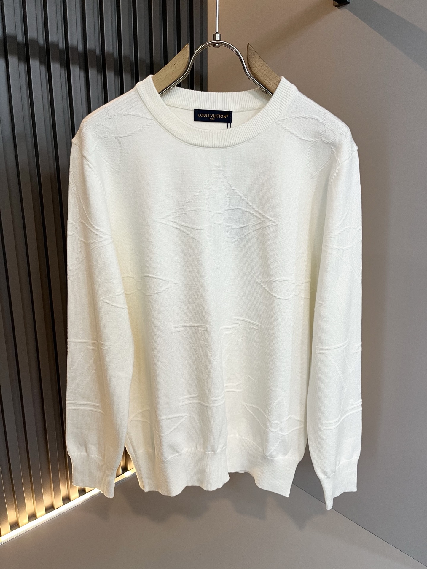 Louis Vuit*on 2025秋冬路易家族轻奢Monogram钩织针织羊毛衫！男女同款👫装饰！ 路