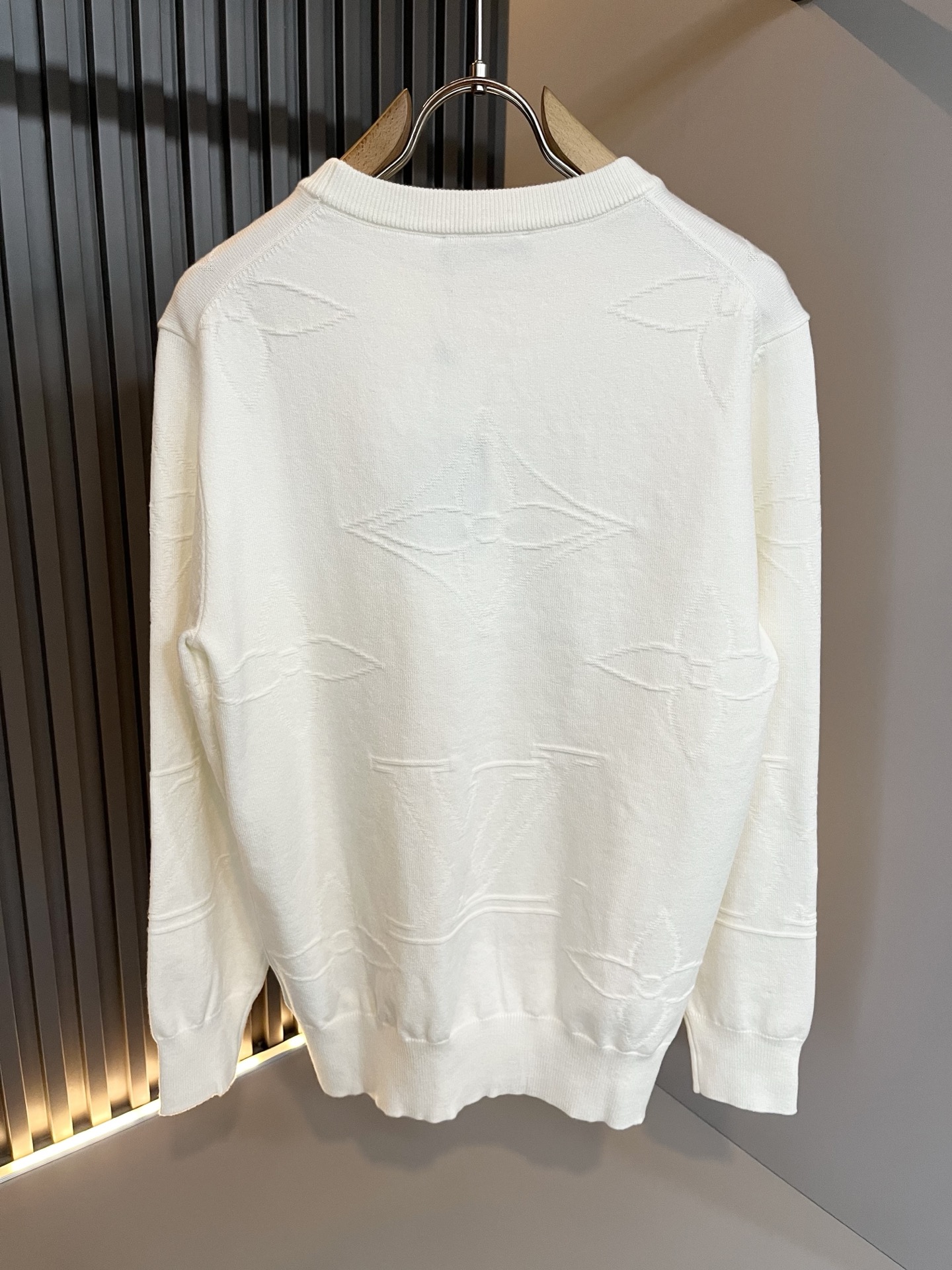 Louis Vuit*on 2025秋冬路易家族轻奢Monogram钩织针织羊毛衫！男女同款👫装饰！ 路