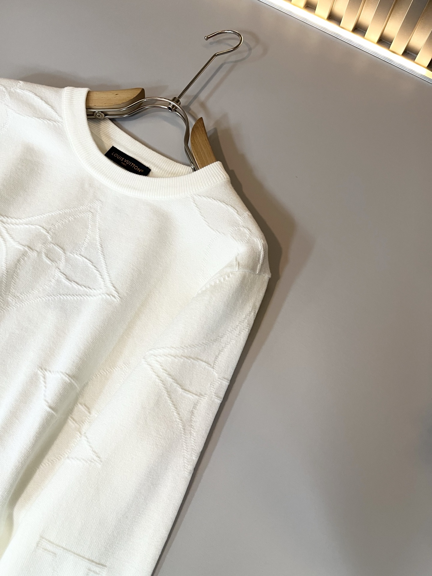 Louis Vuit*on 2025秋冬路易家族轻奢Monogram钩织针织羊毛衫！男女同款👫装饰！ 路