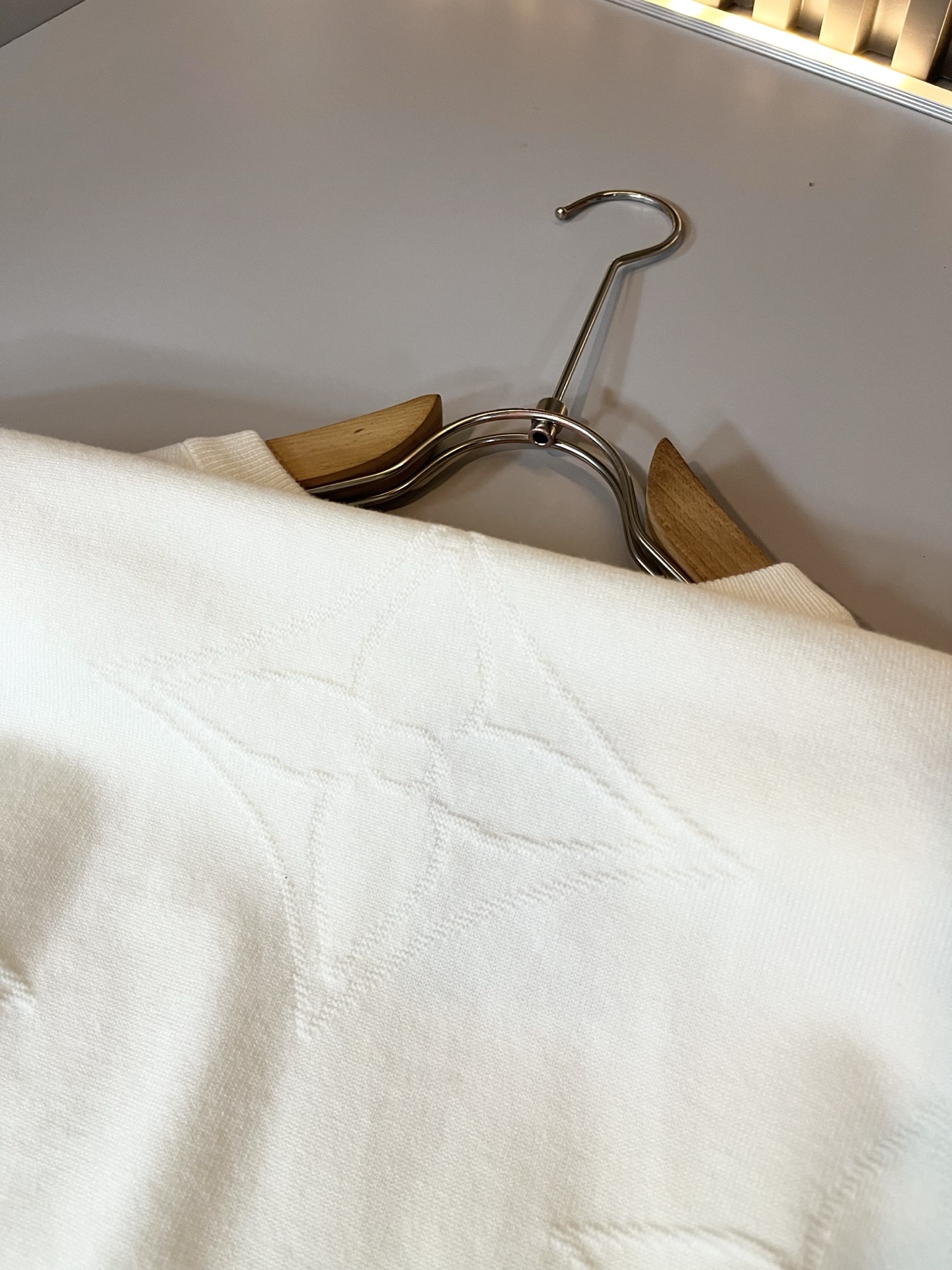 Louis Vuit*on 2025秋冬路易家族轻奢Monogram钩织针织羊毛衫！男女同款👫装饰！ 路