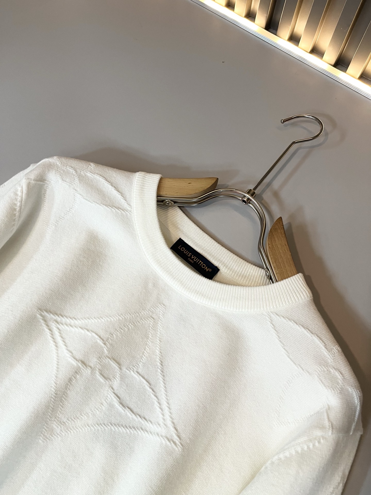 Louis Vuit*on 2025秋冬路易家族轻奢Monogram钩织针织羊毛衫！男女同款👫装饰！ 路