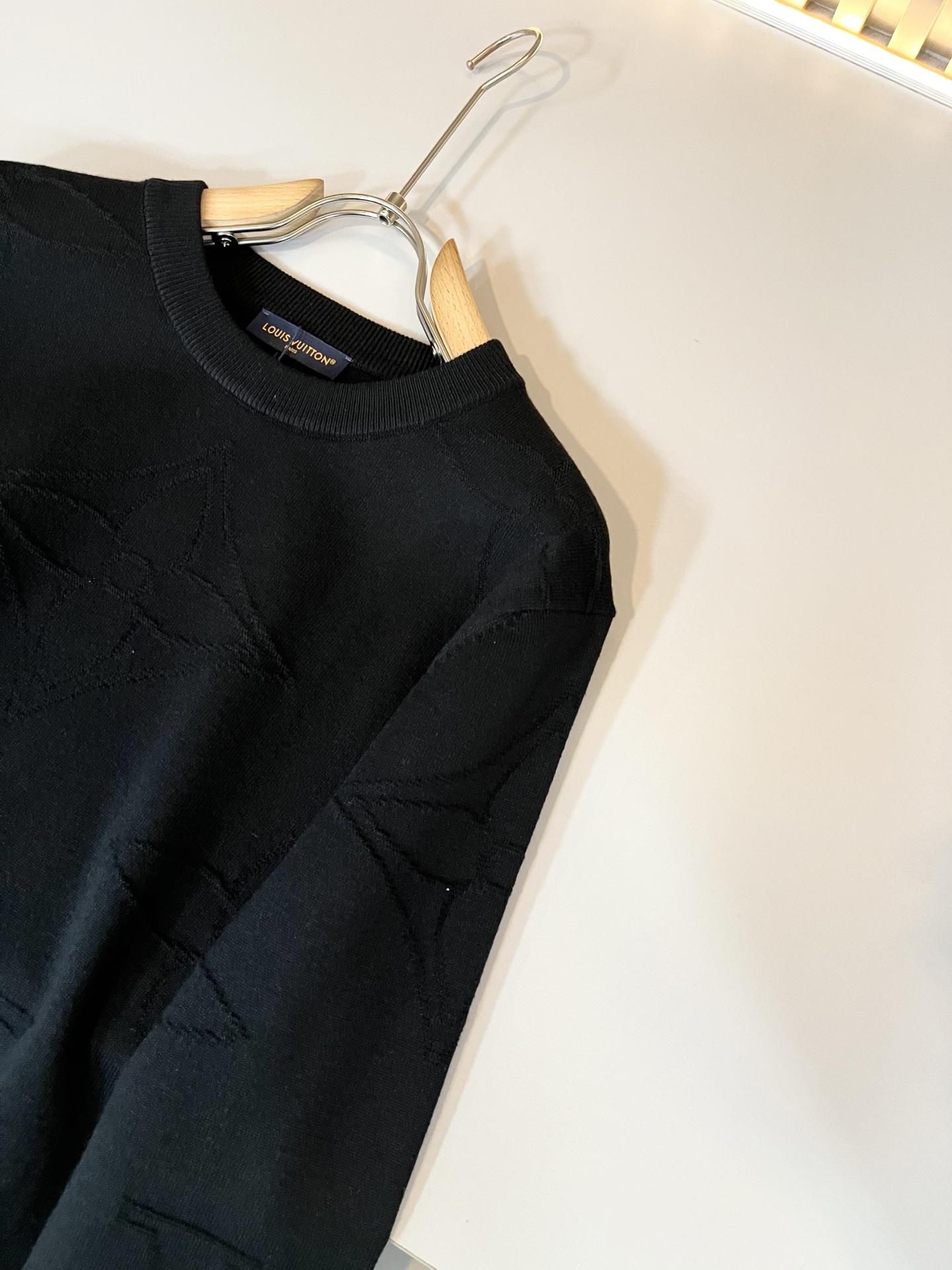 Louis Vuit*on 2025秋冬路易家族轻奢Monogram钩织针织羊毛衫！男女同款👫装饰！ 路