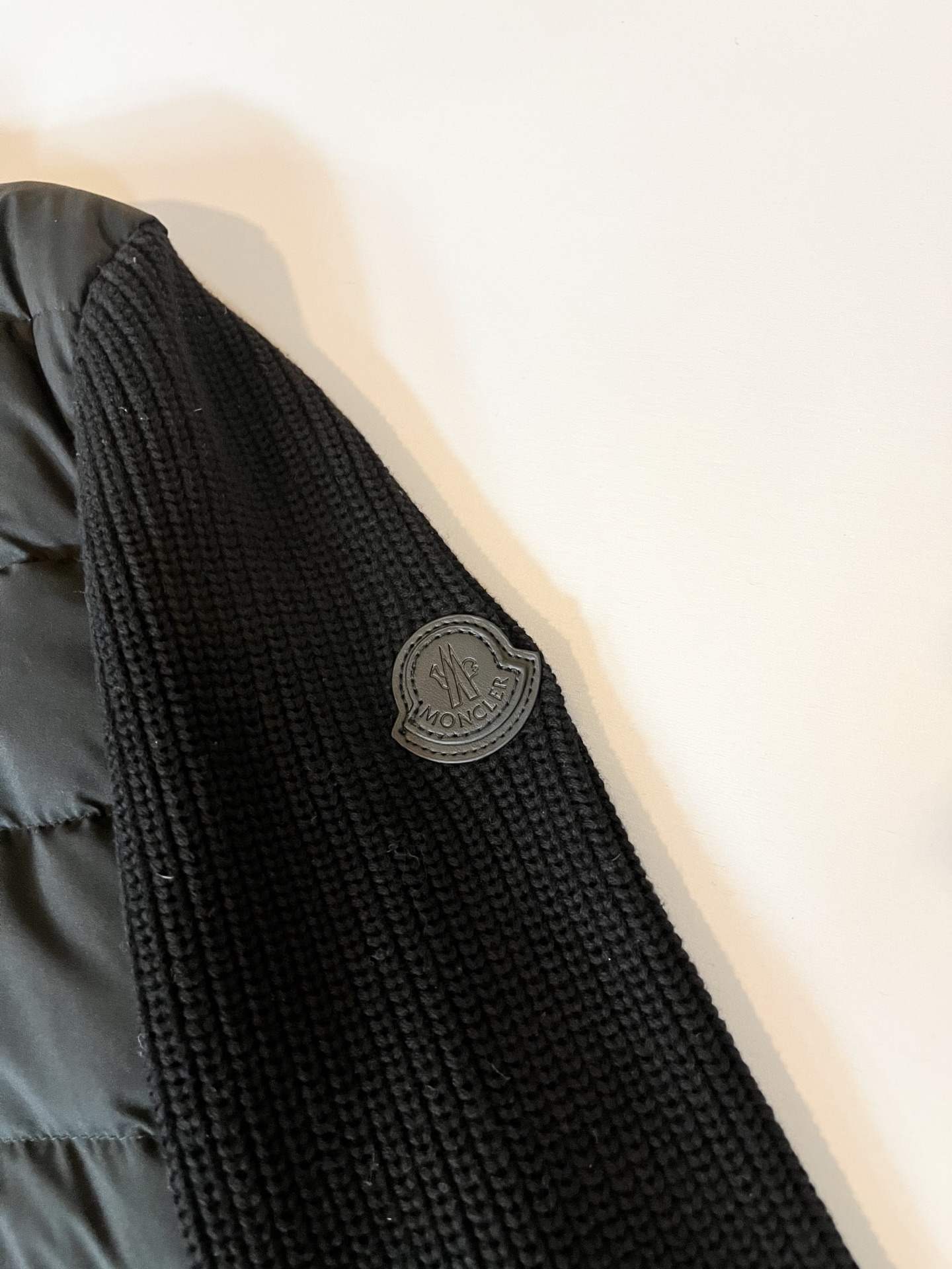 Monc*ler蒙*口 2025秋冬经典羽绒拼接羊毛夹克外套，都市时尚休闲款！面料超软面料帅酷爆款夹克外