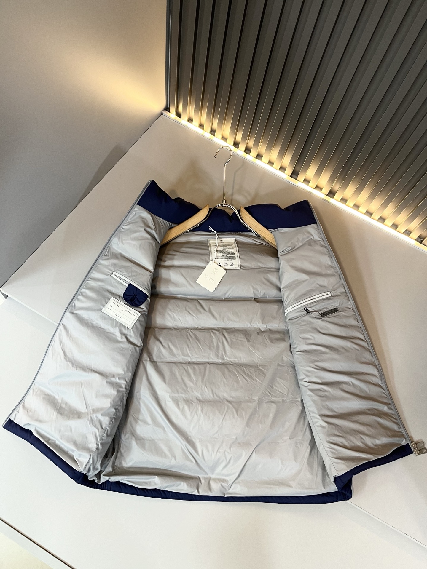 BC-Brunello Cucineli 2025秋冬男女同款👫羽绒服马甲外套，羽绒面料夹克 防水羽绒服