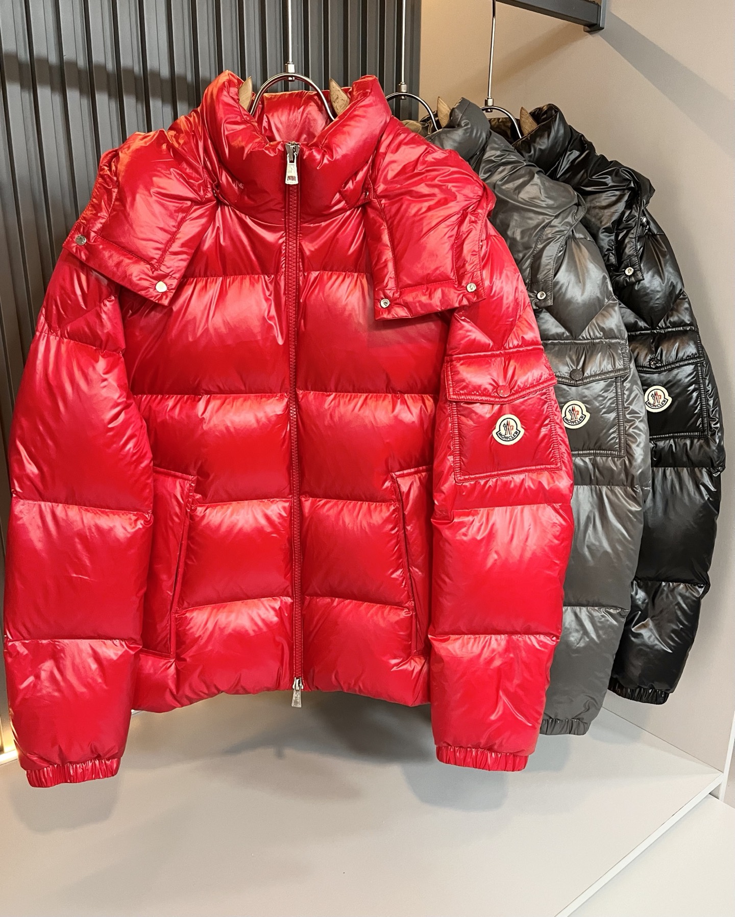 Mon*ler蒙口 2025秋冬新款男女同款👫羽绒服 ！年度的压轴款登场...匠心技艺于一身的经典款.高