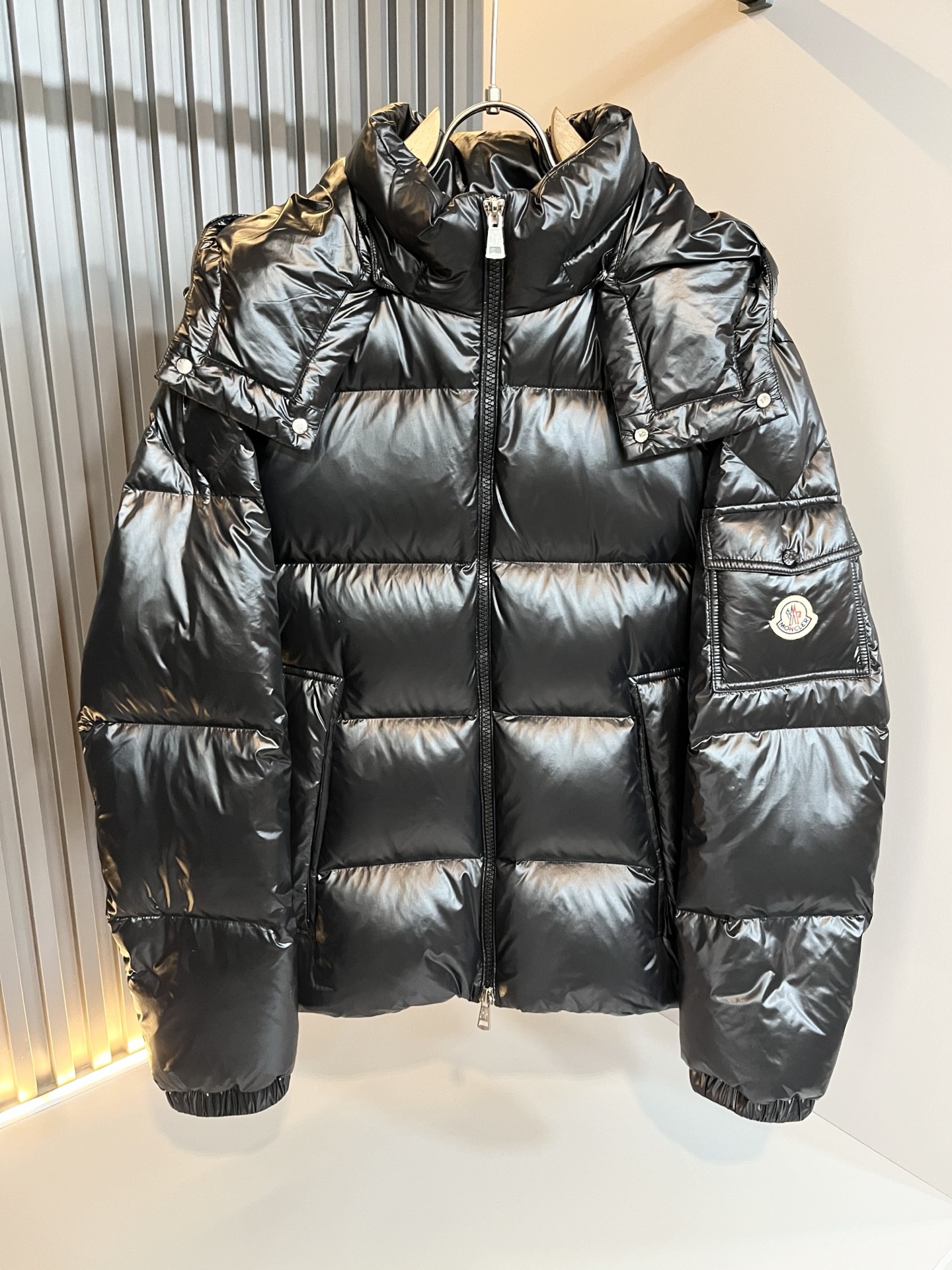 Mon*ler蒙口 2025秋冬新款男女同款👫羽绒服 ！年度的压轴款登场...匠心技艺于一身的经典款.高