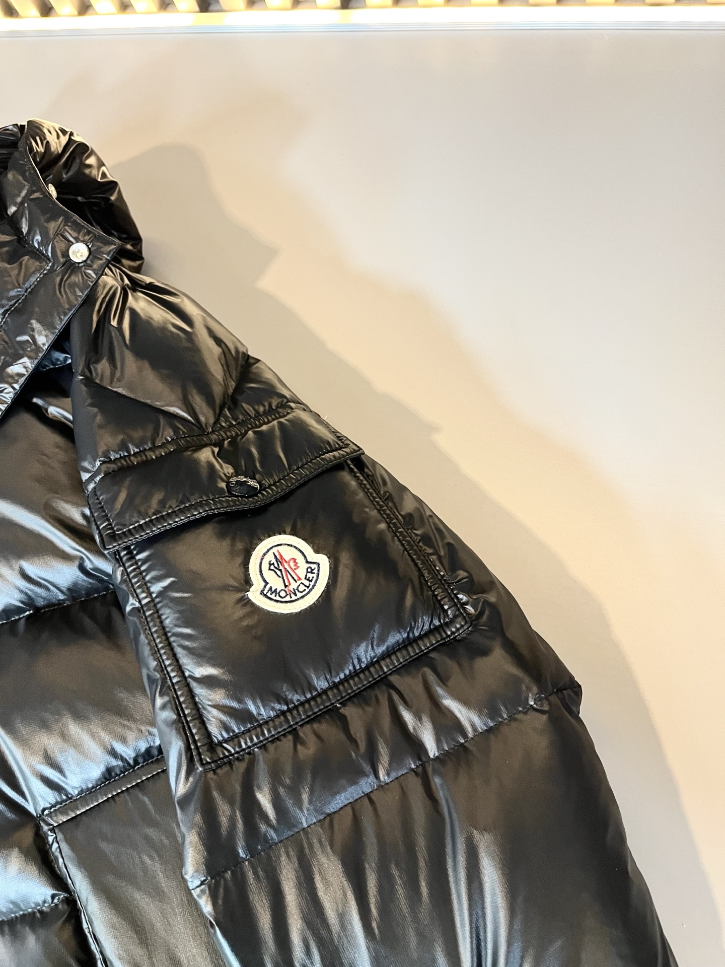 Mon*ler蒙口 2025秋冬新款男女同款👫羽绒服 ！年度的压轴款登场...匠心技艺于一身的经典款.高