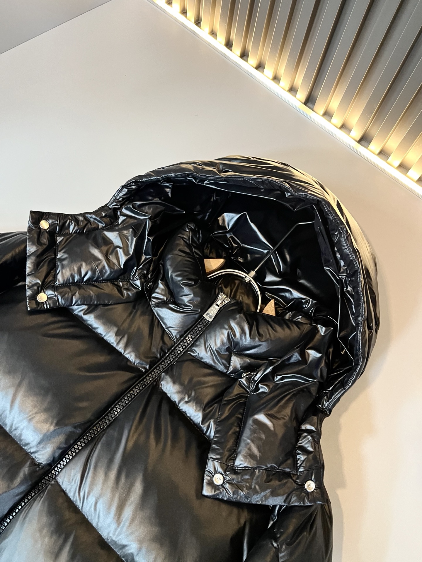 Mon*ler蒙口 2025秋冬新款男女同款👫羽绒服 ！年度的压轴款登场...匠心技艺于一身的经典款.高