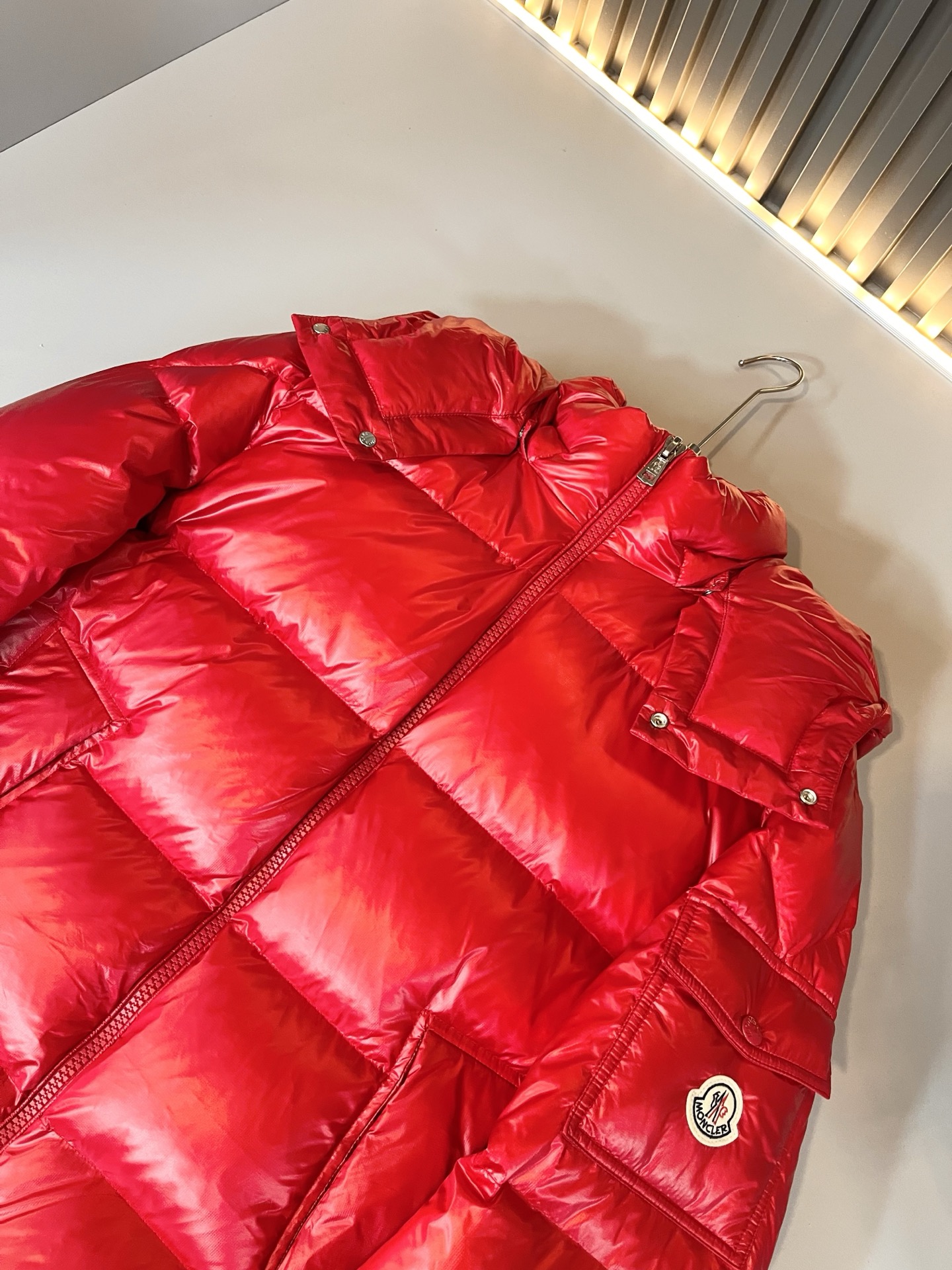 Mon*ler蒙口 2025秋冬新款男女同款👫羽绒服 ！年度的压轴款登场...匠心技艺于一身的经典款.高