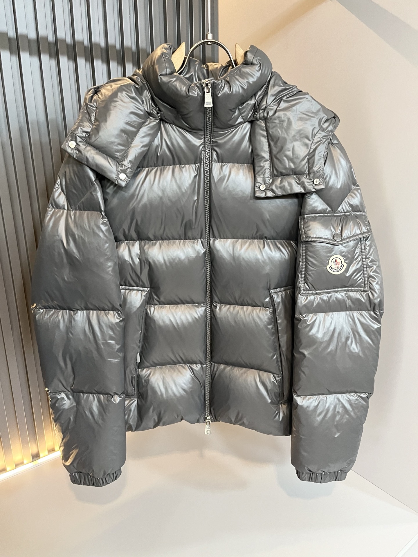 Mon*ler蒙口 2025秋冬新款男女同款👫羽绒服 ！年度的压轴款登场...匠心技艺于一身的经典款.高