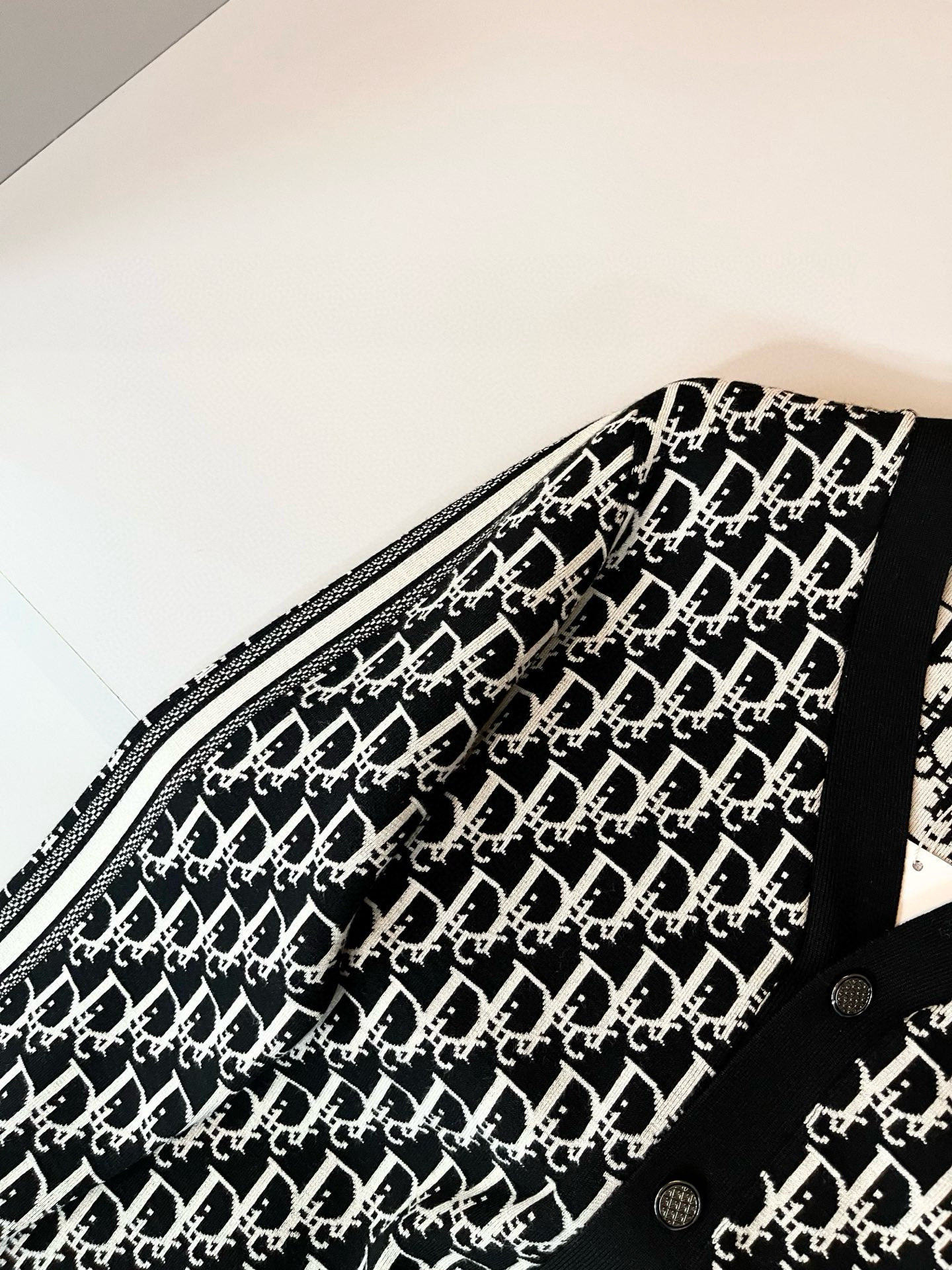 Dio*r迪*奥 2025秋冬男士休闲针织羊毛开衫，贸易公司渠道稀出，同步官网发售，男神女神最为期待的精