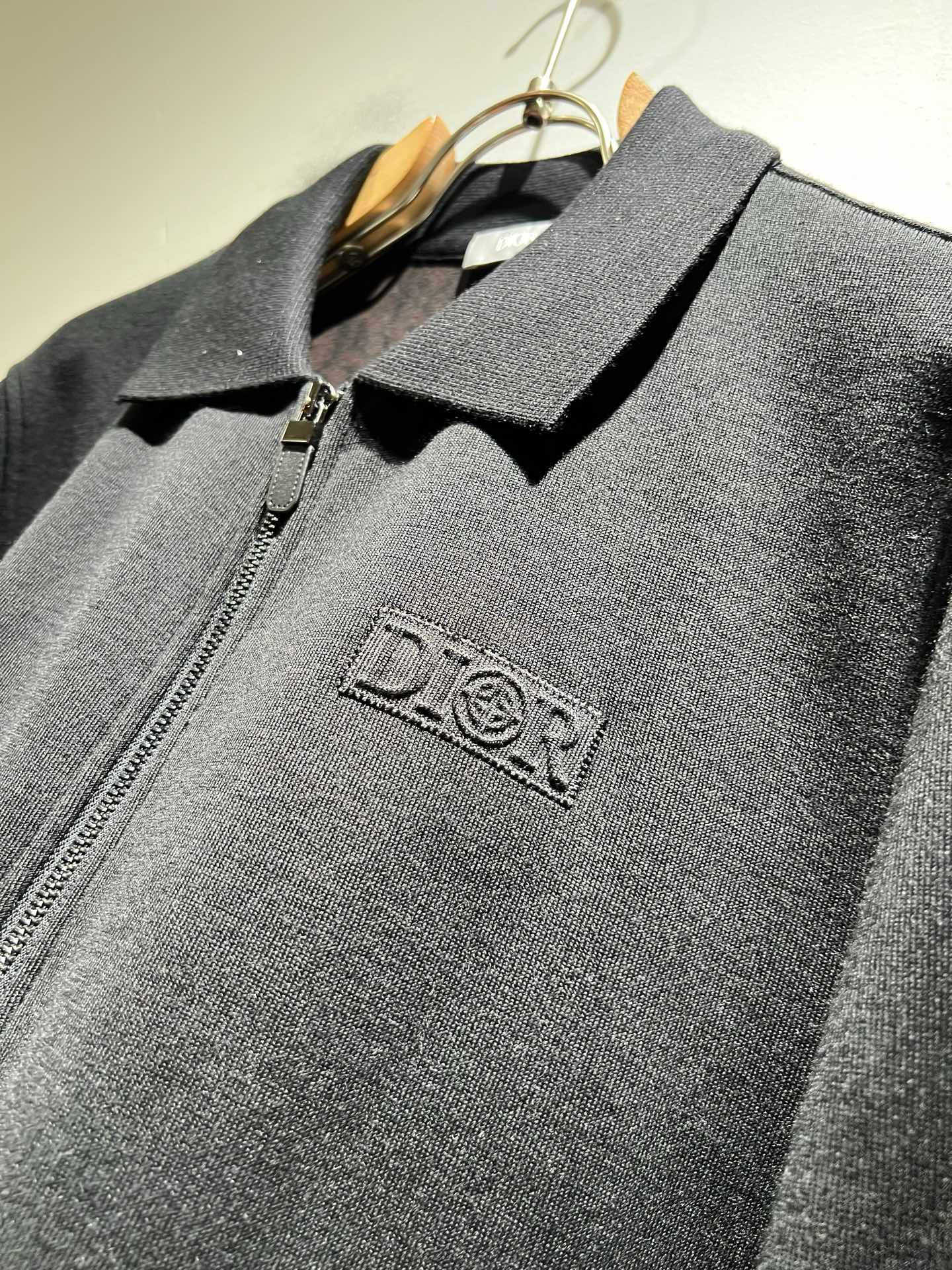 Dio*r迪*奥 2025秋冬男士休闲针织羊毛开衫，最新时尚休闲拉链夹克，贸易公司渠道稀出，同步官网发售