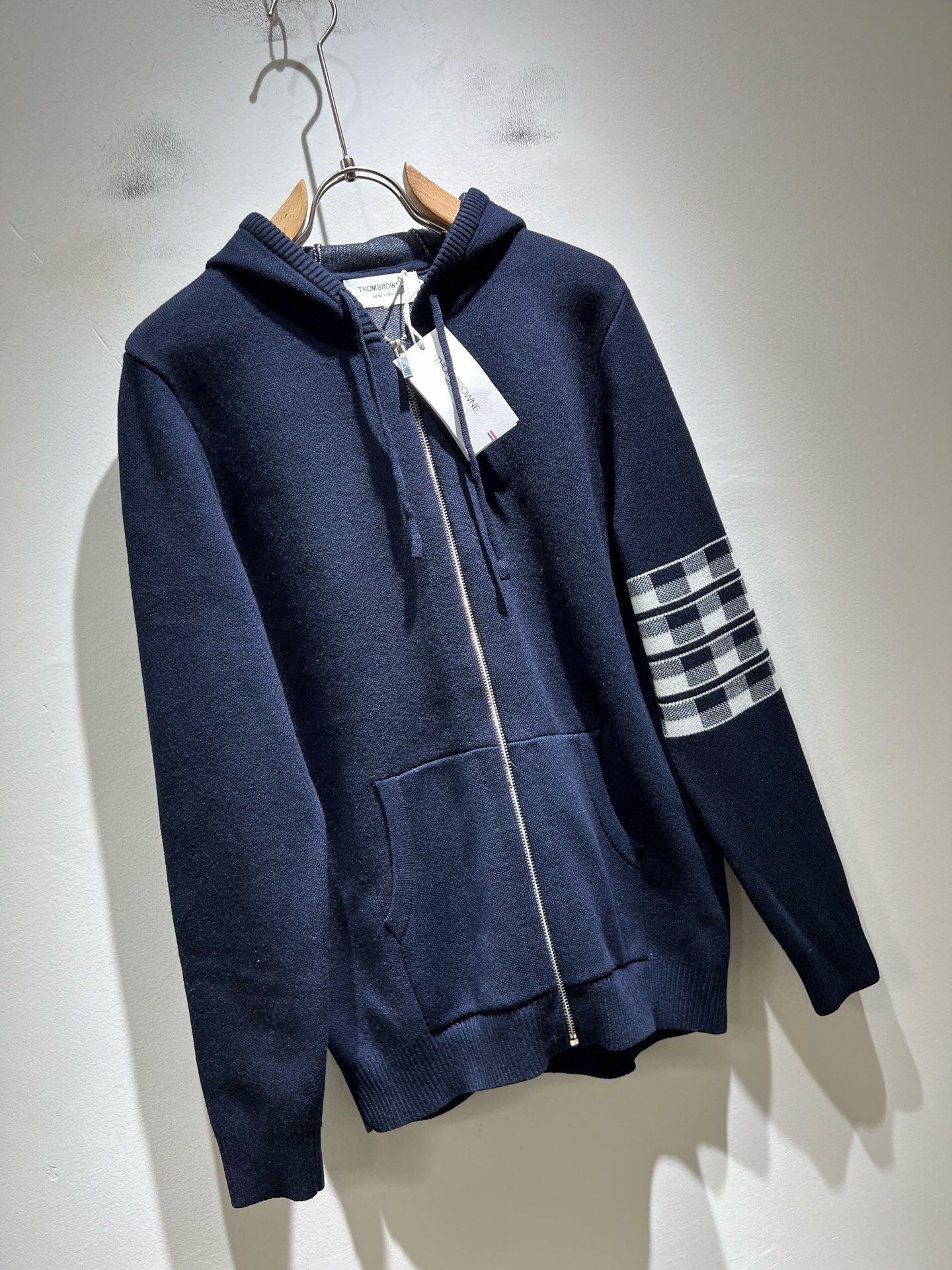 ThomBrow*e汤姆*朗2025秋冬新款男女同款👫拉链针织连帽羊毛衫，今年的专柜新品，男女同款👫超软