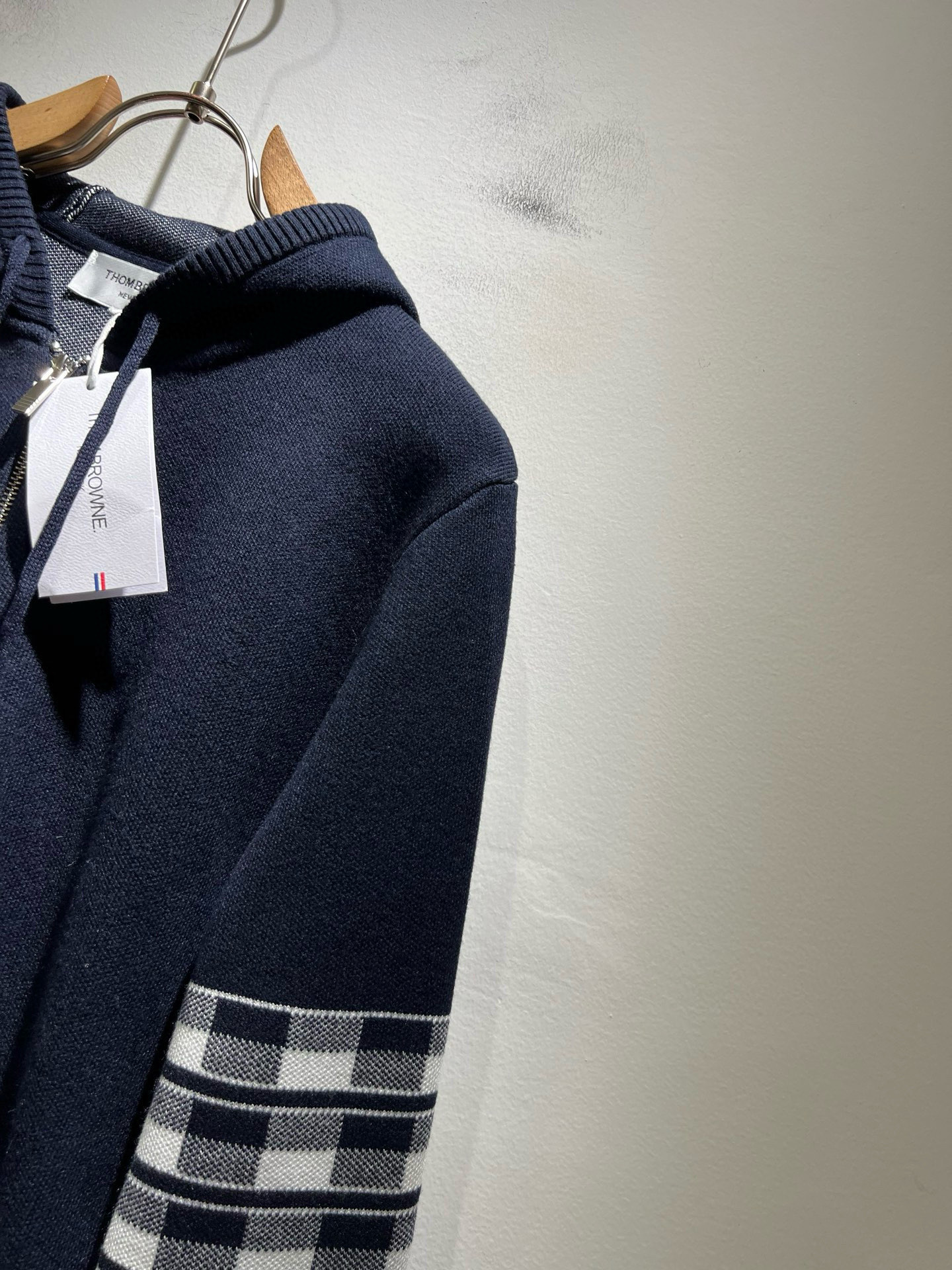 ThomBrow*e汤姆*朗2025秋冬新款男女同款👫拉链针织连帽羊毛衫，今年的专柜新品，男女同款👫超软