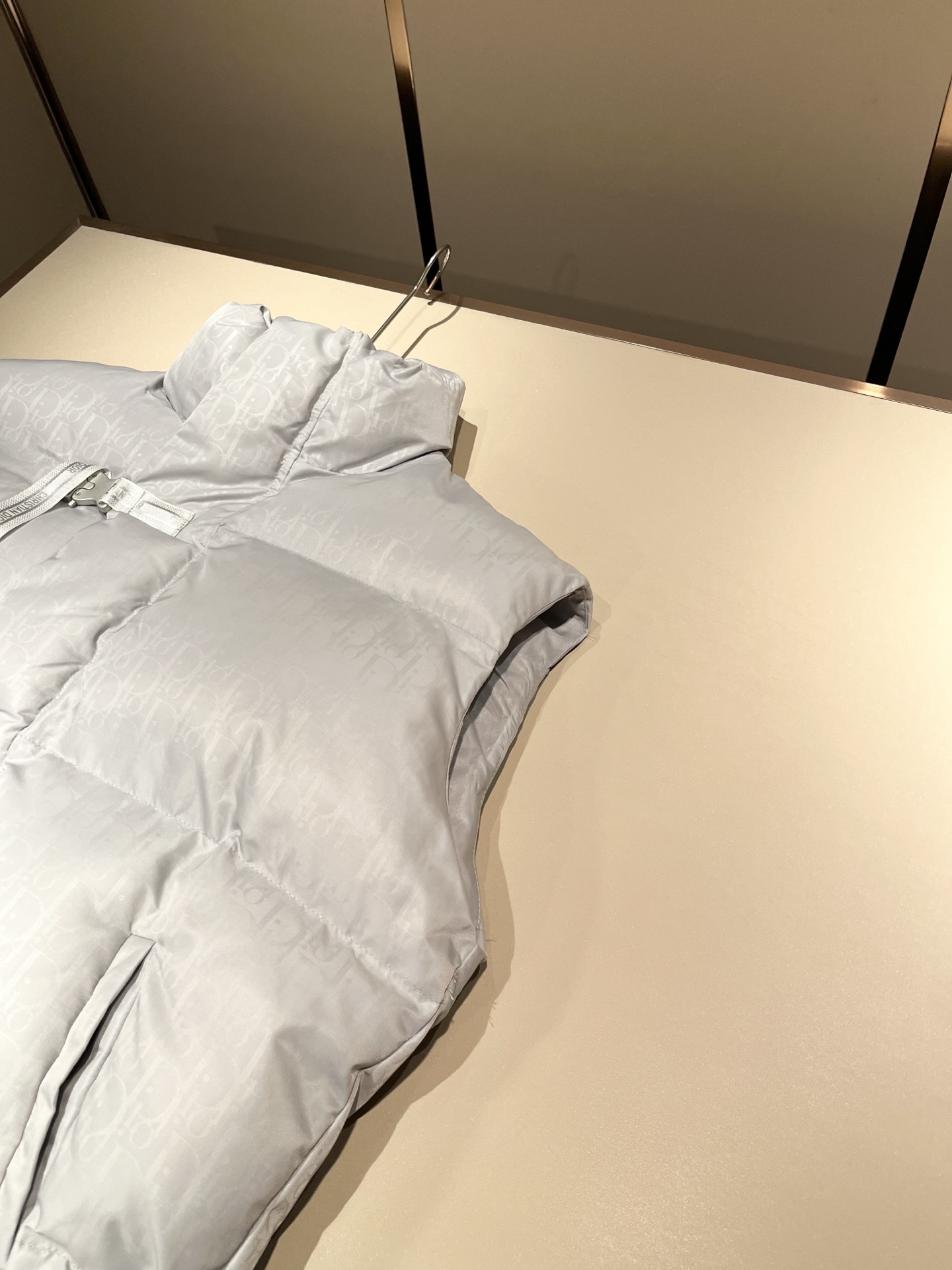 Dio*r迪*奥2025秋冬男士薄棉服马甲夹克外套，最新时尚休闲夹克，贸易公司渠道稀出，同步官网发售，胸