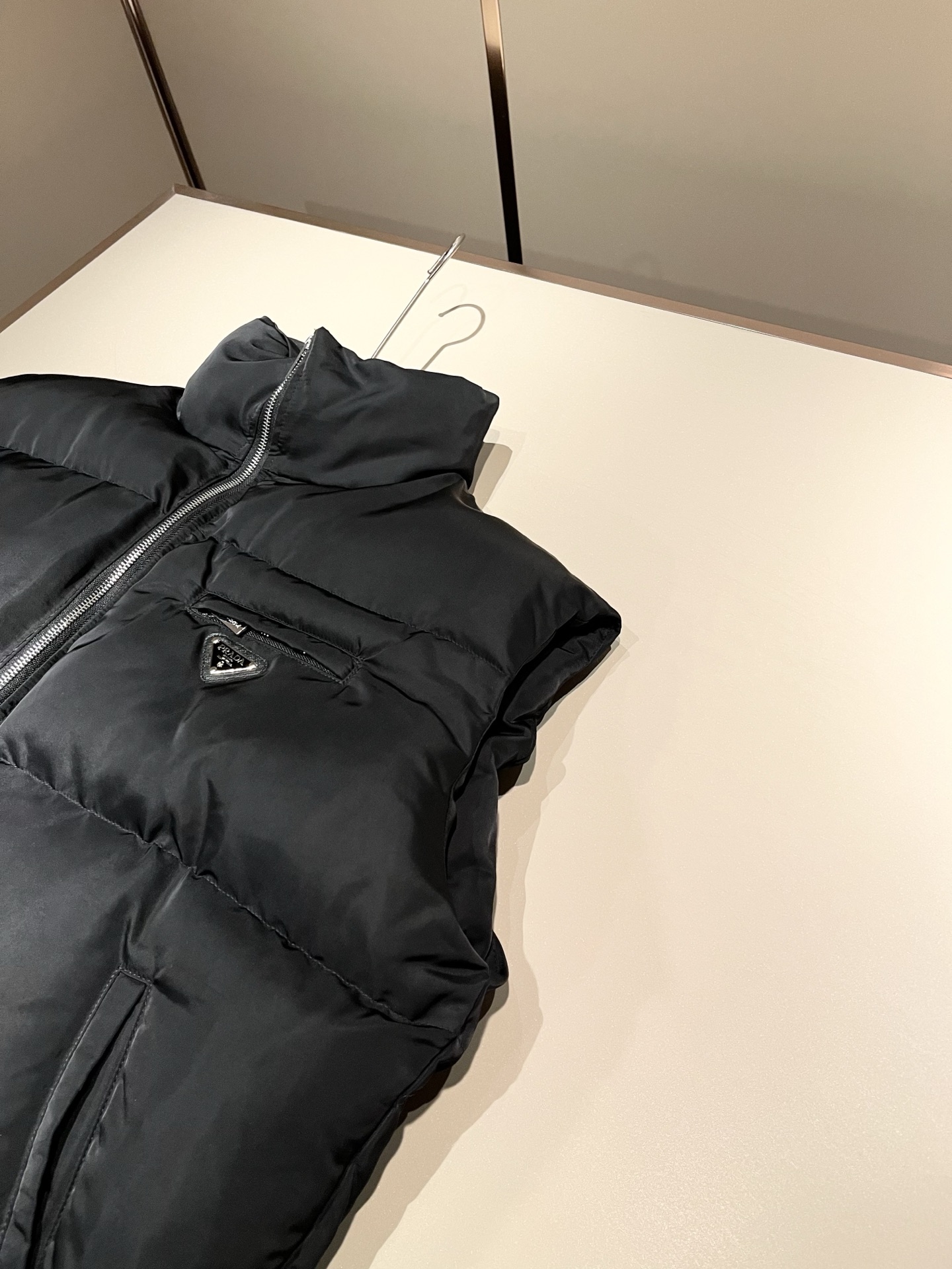 PRAD*A普*达2025秋冬休闲棉服马甲夹克外套，最新时尚休闲拉链夹克，时尚夹克外套!贸易公司渠道稀出