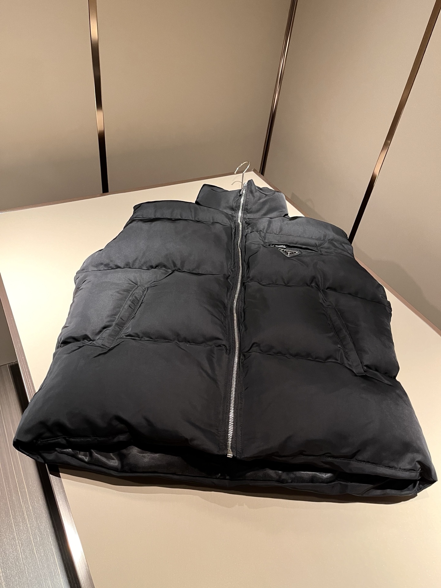 PRAD*A普*达2025秋冬休闲棉服马甲夹克外套，最新时尚休闲拉链夹克，时尚夹克外套!贸易公司渠道稀出