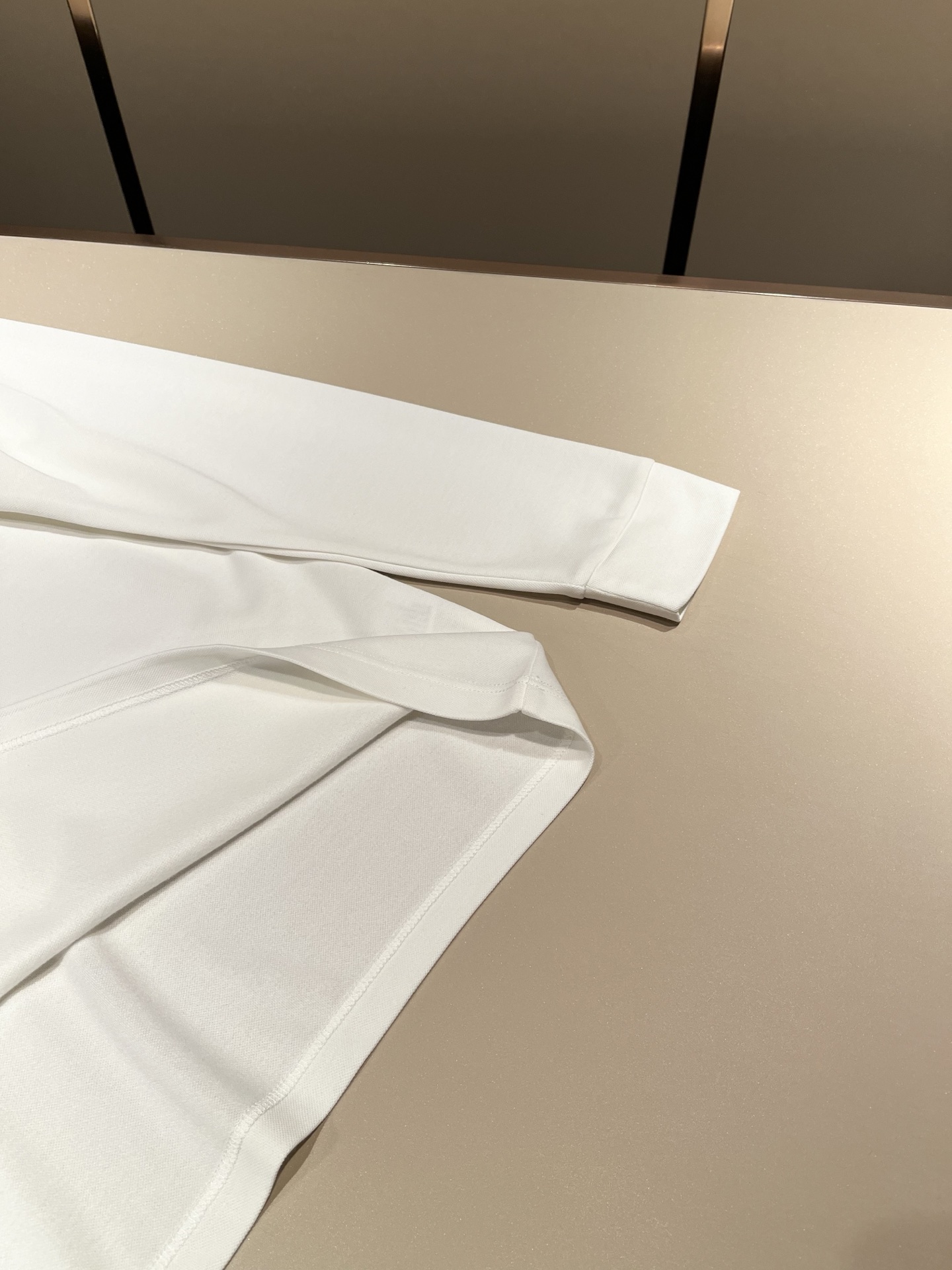 Prad*普*达 2025秋冬季新款经典元素Polo衫，经典大方的款式，可以穿十年都还是流行的那种，你一