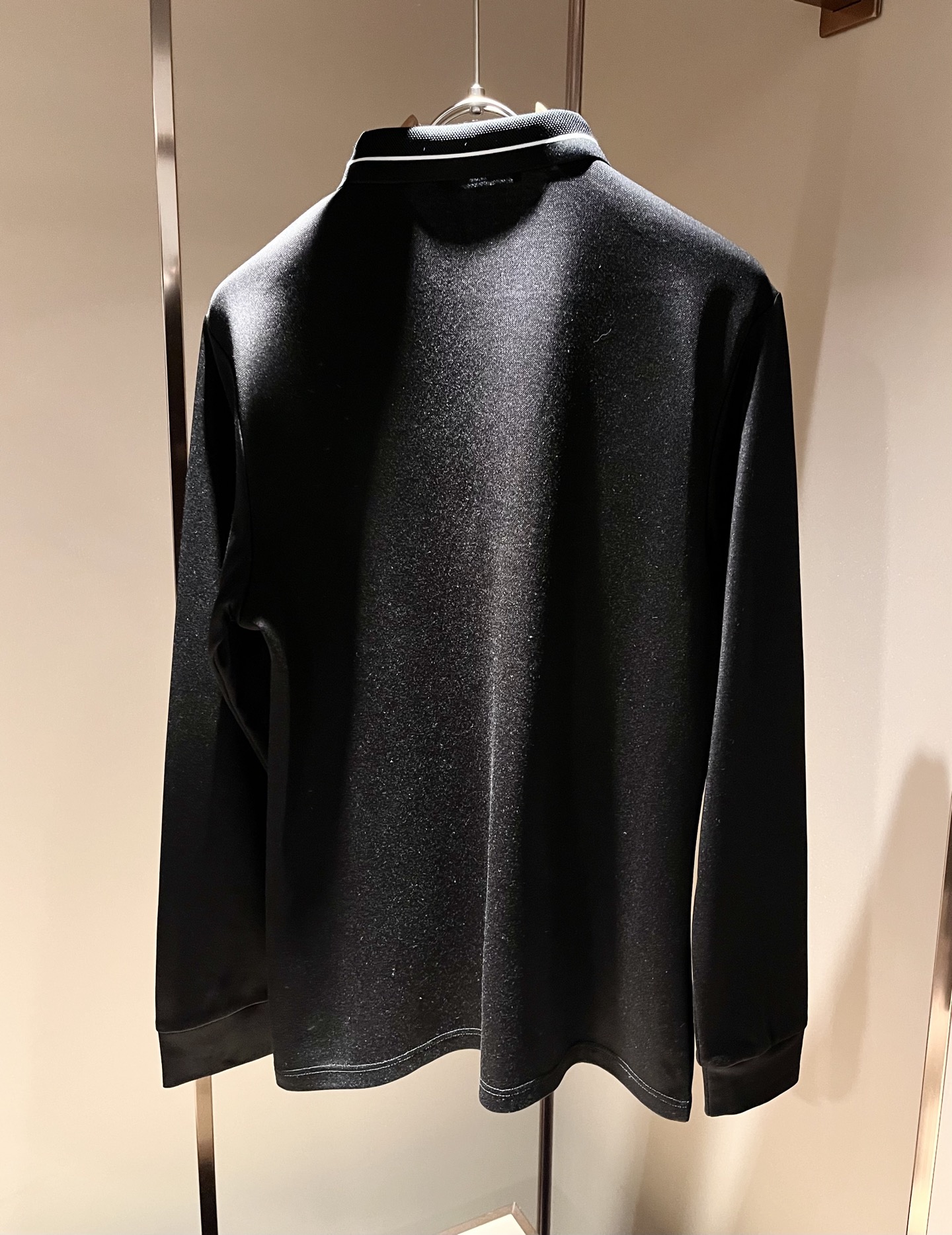 Prad*普*达 2025秋冬季新款经典元素Polo衫，经典大方的款式，可以穿十年都还是流行的那种，你一