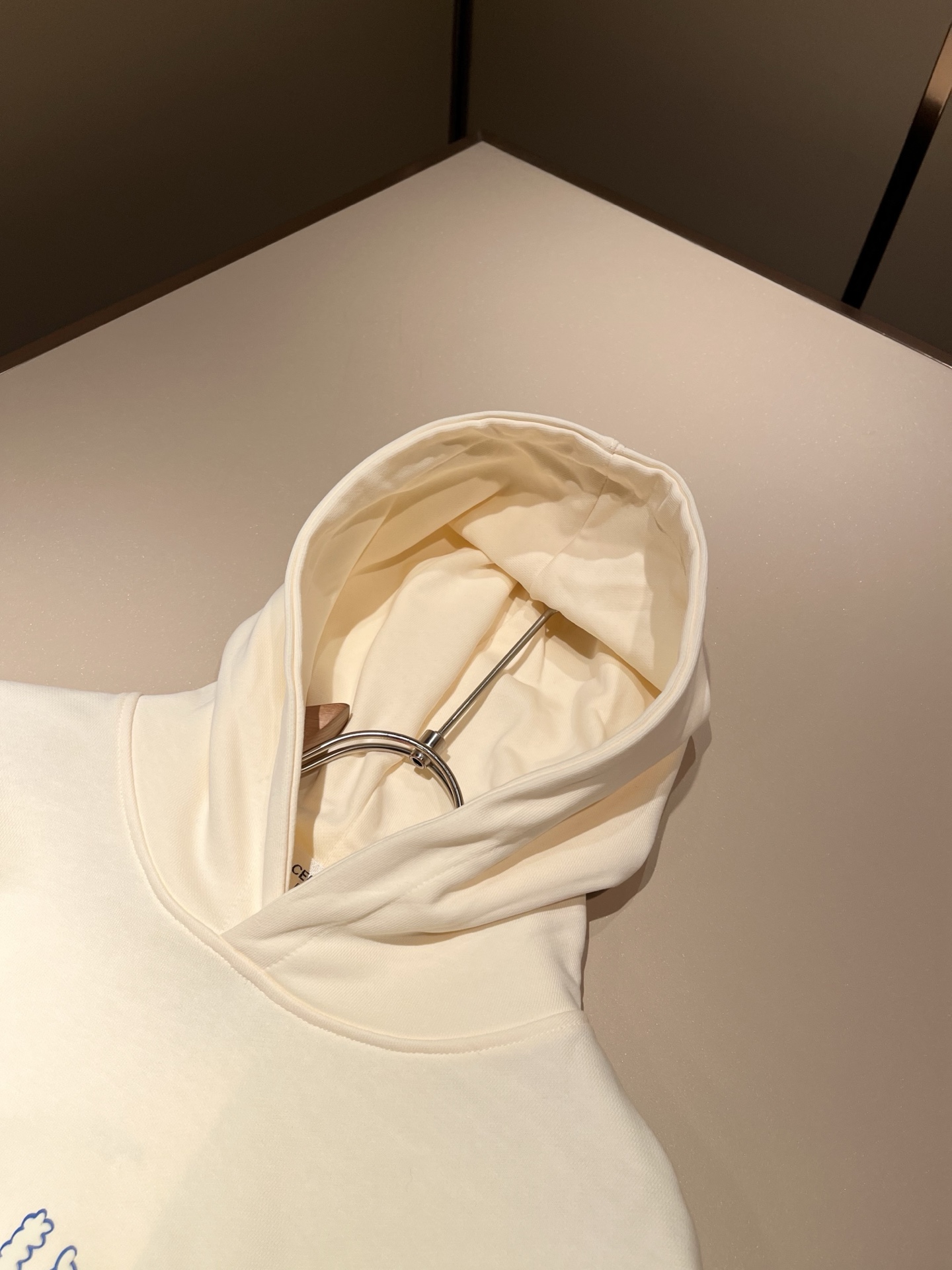 CELIN*瑟琳 2025秋冬新款时尚休闲连帽卫衣，贸易公司渠道稀出，同步官网发售！25年秋季时尚新款推