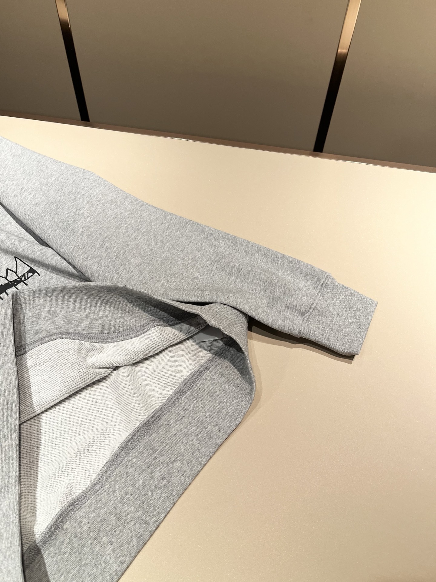 CELIN*瑟琳 2025秋冬新款时尚休闲连帽卫衣，贸易公司渠道稀出，同步官网发售！25年秋季时尚新款推