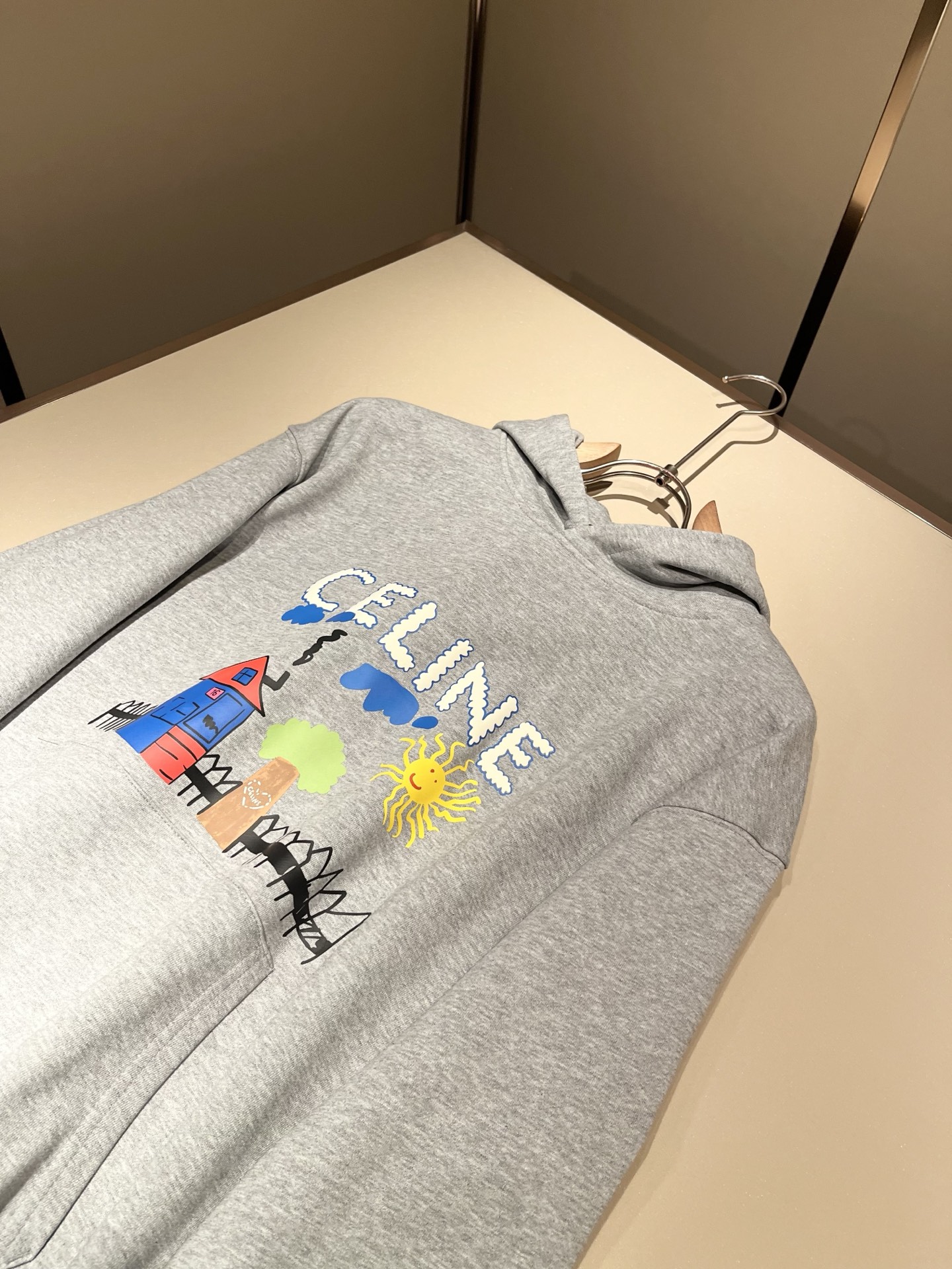 CELIN*瑟琳 2025秋冬新款时尚休闲连帽卫衣，贸易公司渠道稀出，同步官网发售！25年秋季时尚新款推