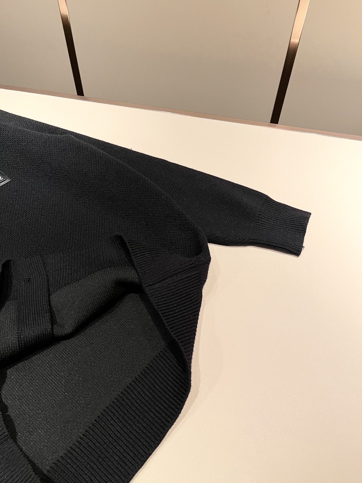 Louis Vuit*on 2025秋冬路易家族轻奢针织羊毛开衫！路易家族的新高端，细节品质永远的那么完