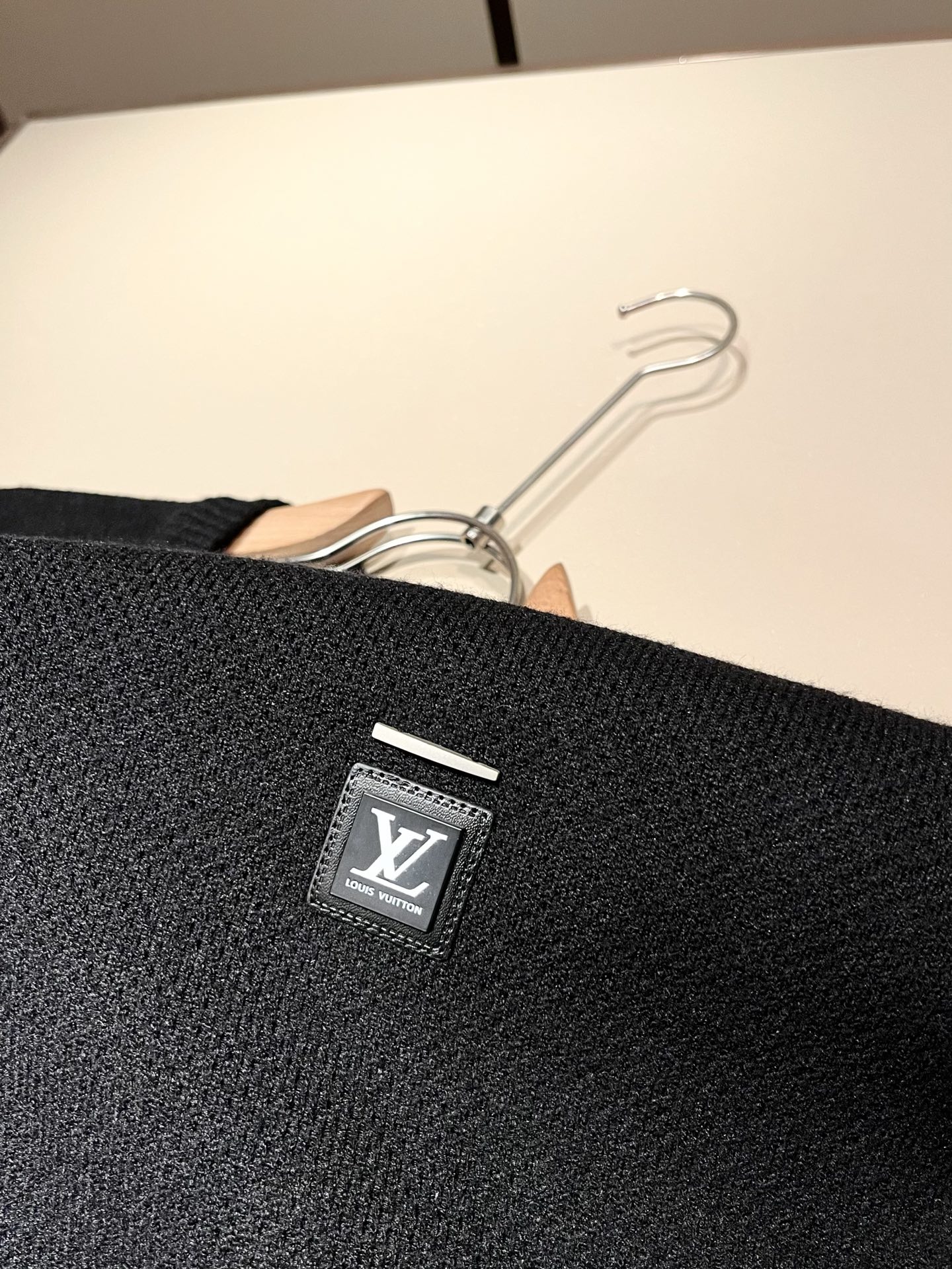 Louis Vuit*on 2025秋冬路易家族轻奢针织羊毛开衫！路易家族的新高端，细节品质永远的那么完