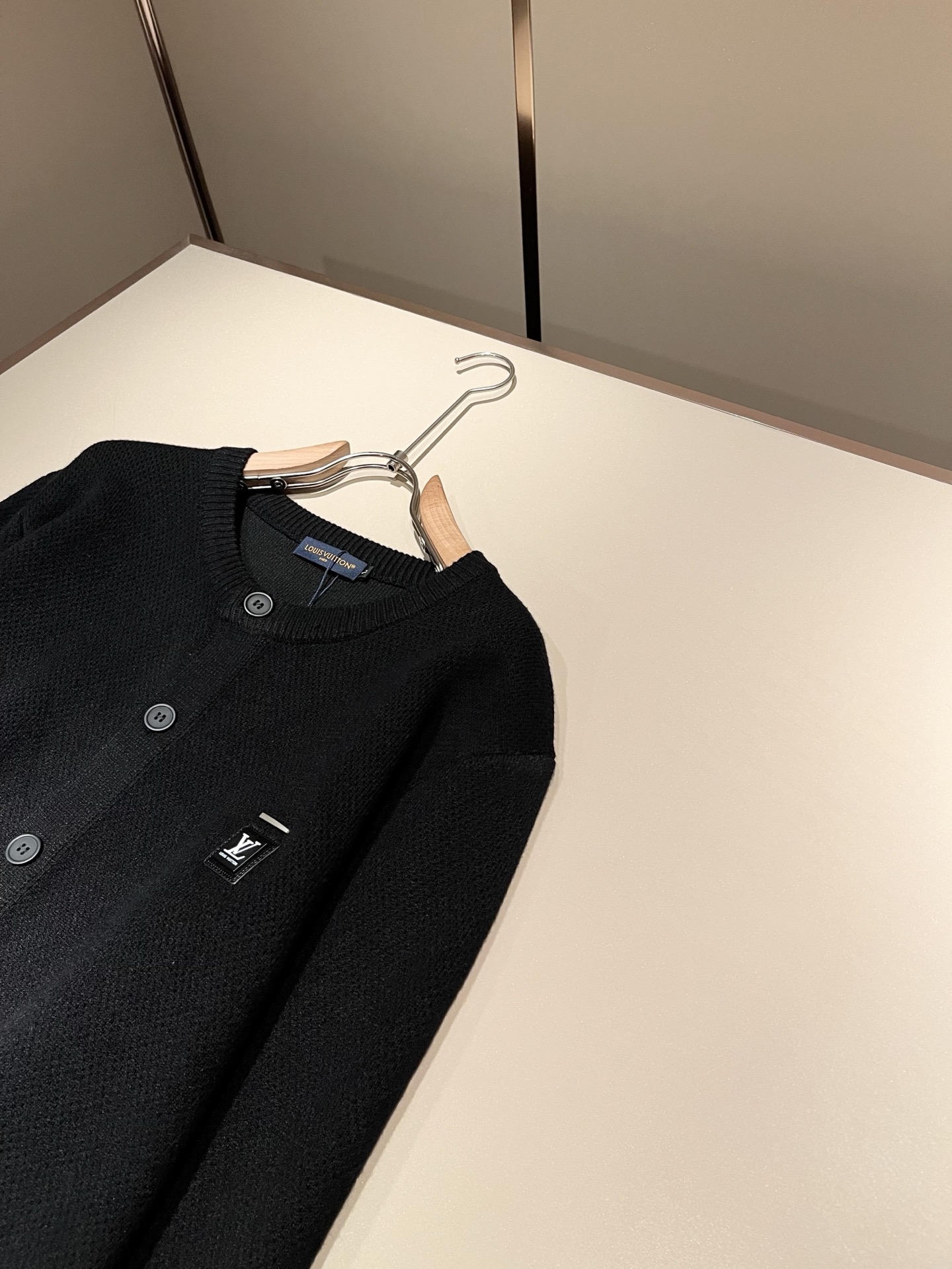 Louis Vuit*on 2025秋冬路易家族轻奢针织羊毛开衫！路易家族的新高端，细节品质永远的那么完