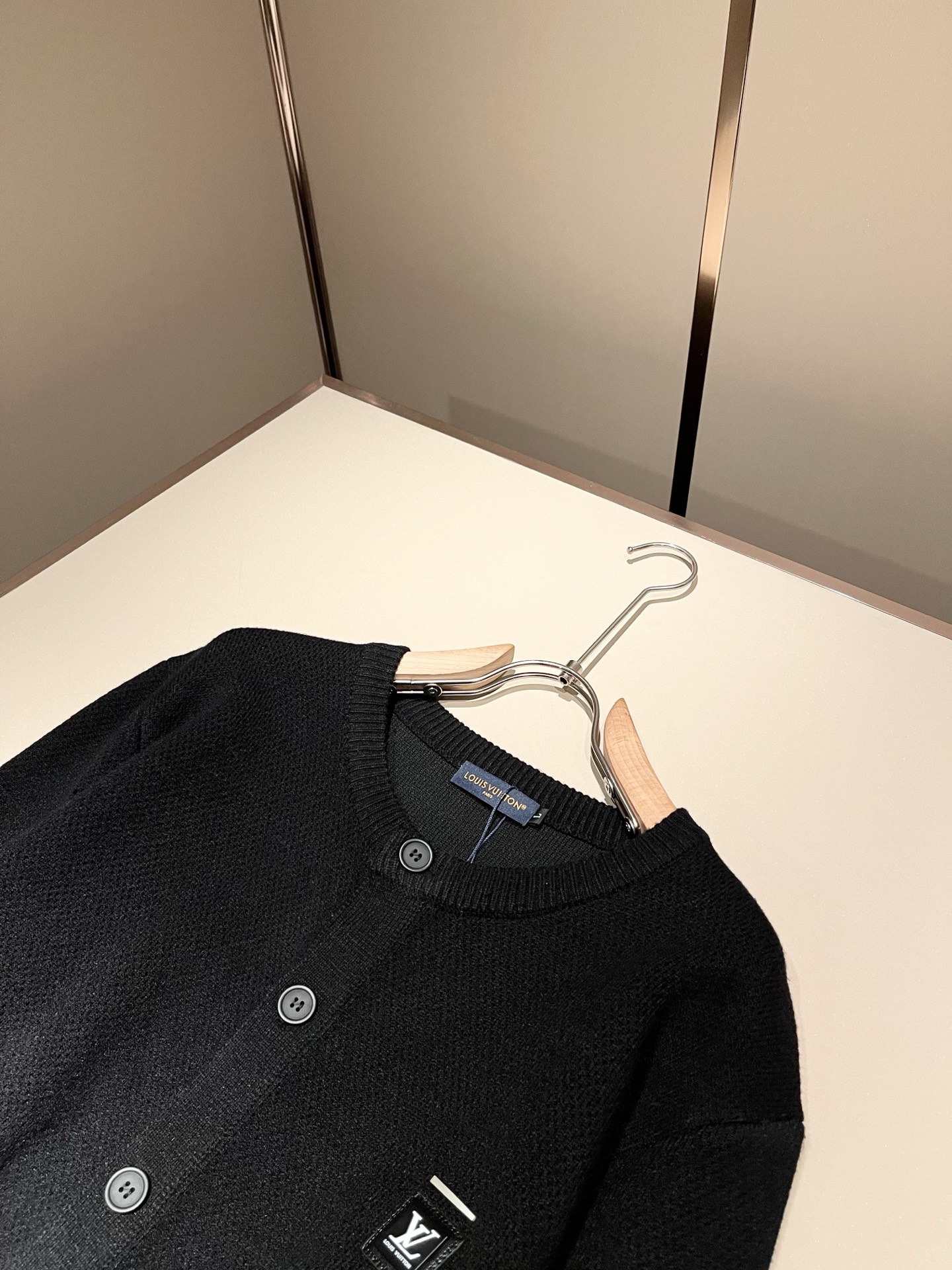 Louis Vuit*on 2025秋冬路易家族轻奢针织羊毛开衫！路易家族的新高端，细节品质永远的那么完