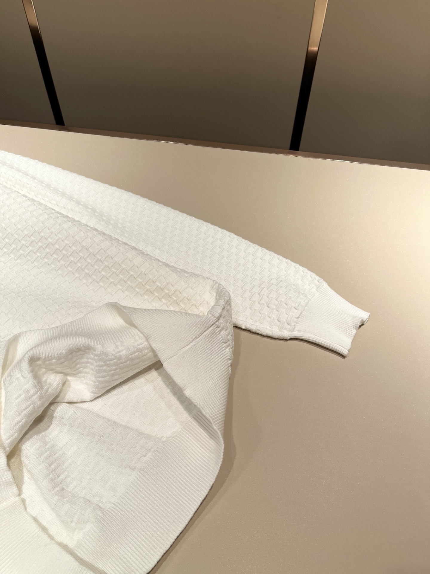 Her*mes爱*仕2025秋冬新款男士针织羊毛衫，全新升级百搭基础款，低调奢华，品格之选！甄选优质精选