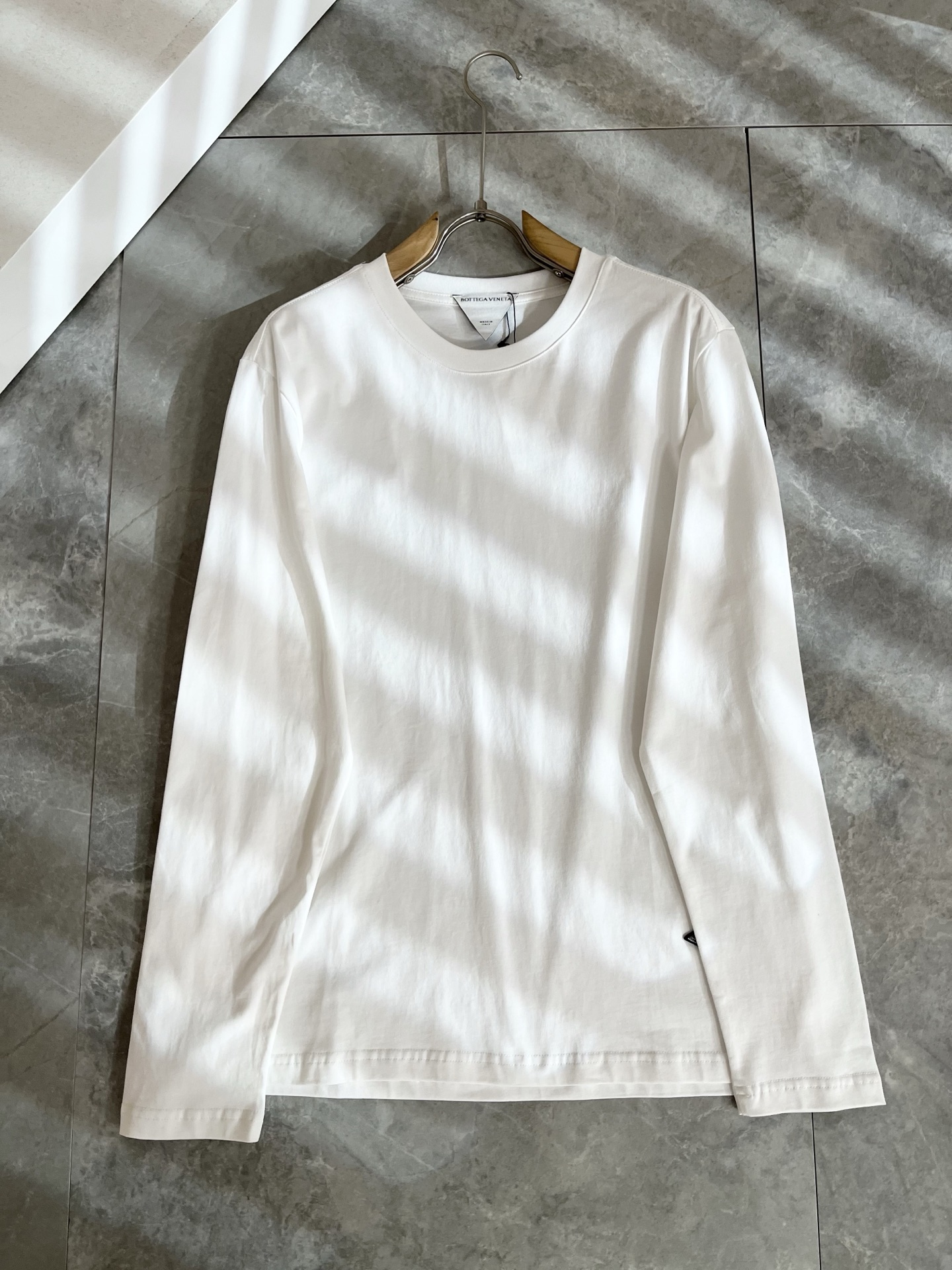 BottegaVene*a宝*嘉 2025秋冬新款男士打底衫，这是今年目前为止最牛批的一款纯色高品质面料