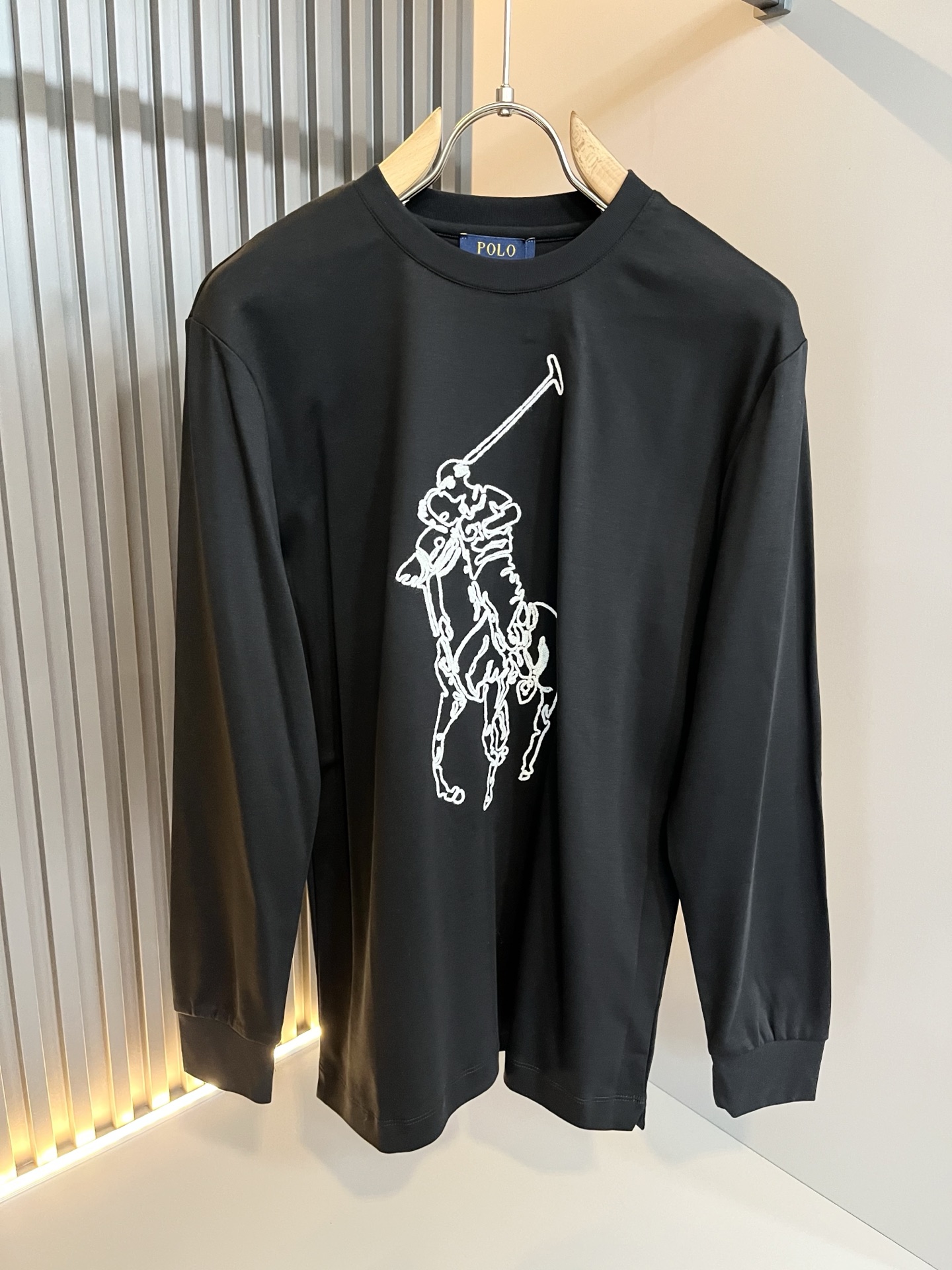 保罗POLOSPORT 2025秋冬新款男士长袖打底衫，简约纯色时尚款不乏有许多设计大咖们都对于纯色都有