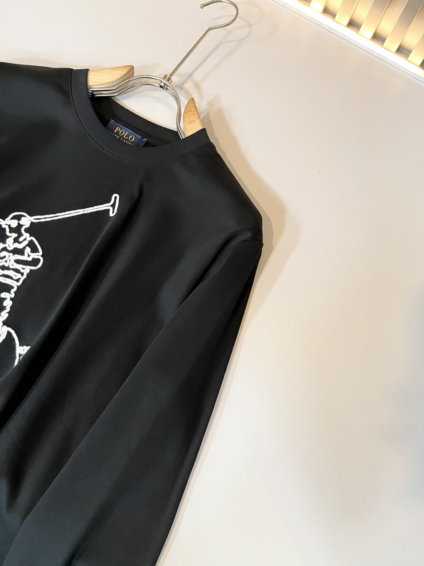 保罗POLOSPORT 2025秋冬新款男士长袖打底衫，简约纯色时尚款不乏有许多设计大咖们都对于纯色都有