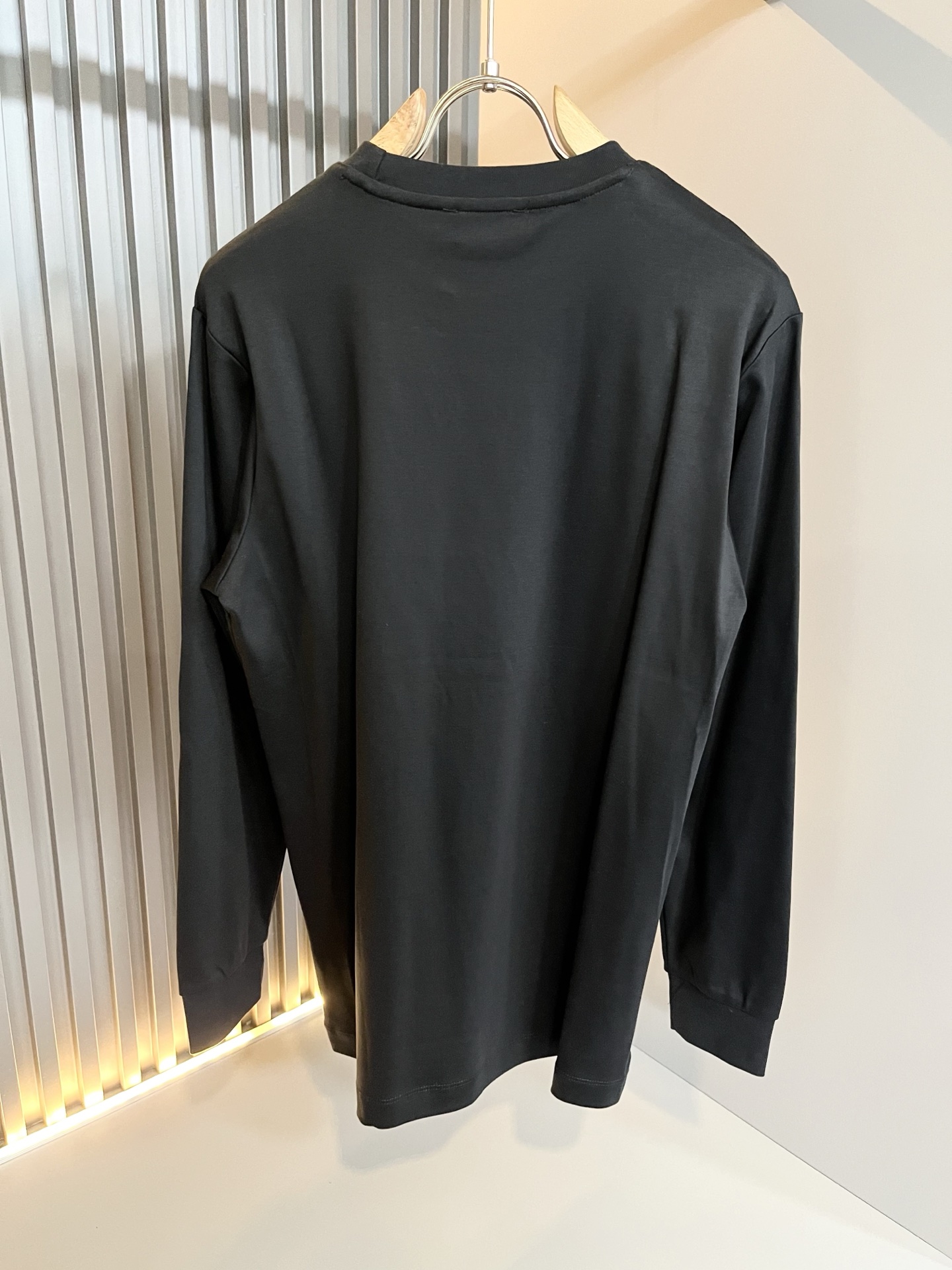 保罗POLOSPORT 2025秋冬新款男士长袖打底衫，简约纯色时尚款不乏有许多设计大咖们都对于纯色都有