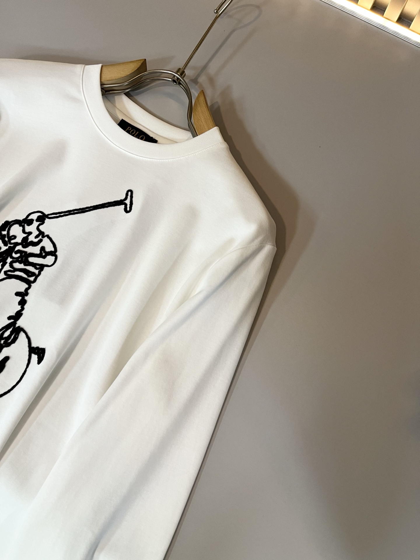 保罗POLOSPORT 2025秋冬新款男士长袖打底衫，简约纯色时尚款不乏有许多设计大咖们都对于纯色都有