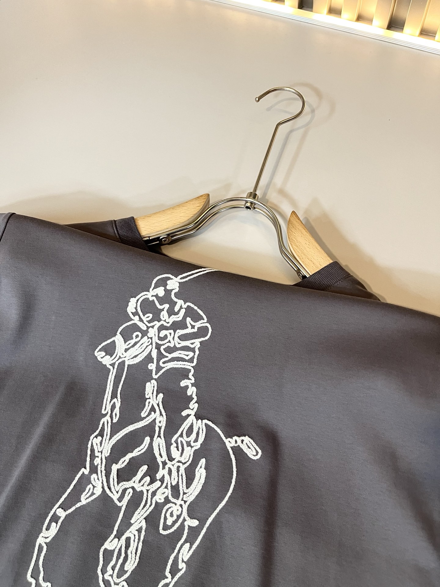 保罗POLOSPORT 2025秋冬新款男士长袖打底衫，简约纯色时尚款不乏有许多设计大咖们都对于纯色都有