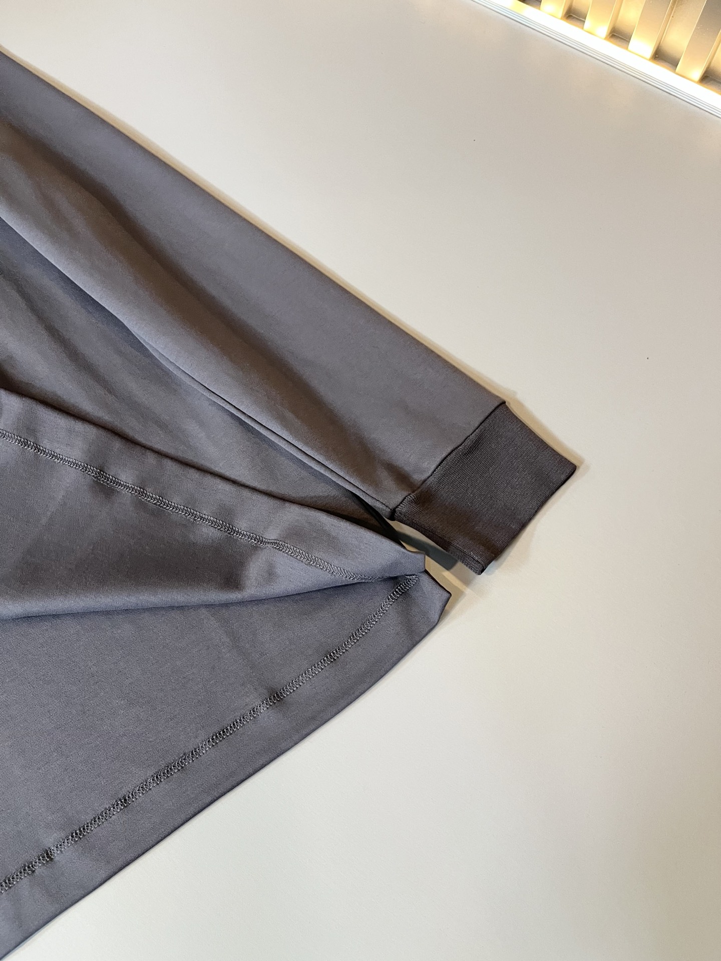 保罗POLOSPORT 2025秋冬新款男士长袖打底衫，简约纯色时尚款不乏有许多设计大咖们都对于纯色都有