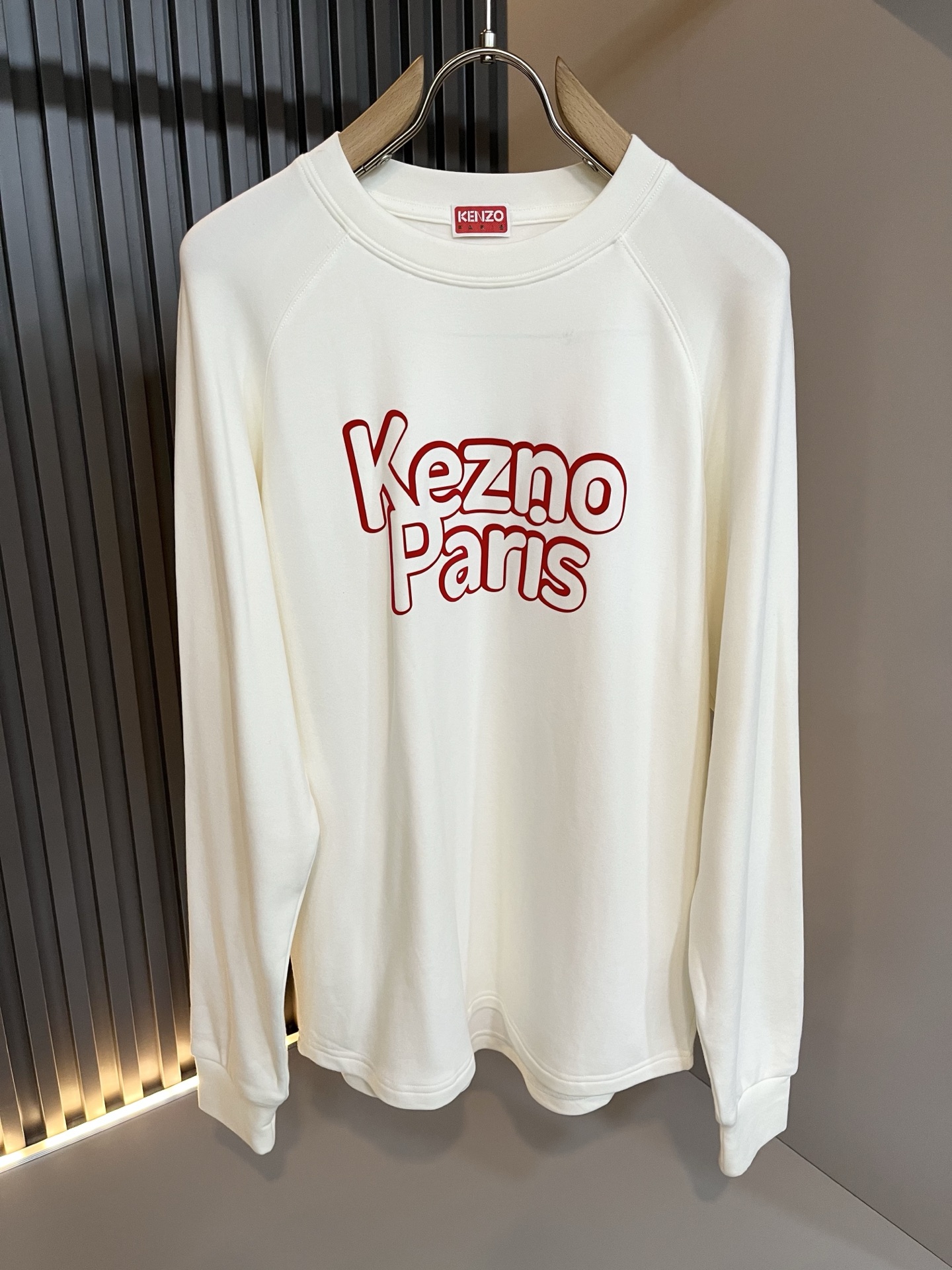 KENZ*高田*三 2025秋冬新品男女同款👫打底T恤，传承经典著作改良后的新品更加的具有立体感官，胸前