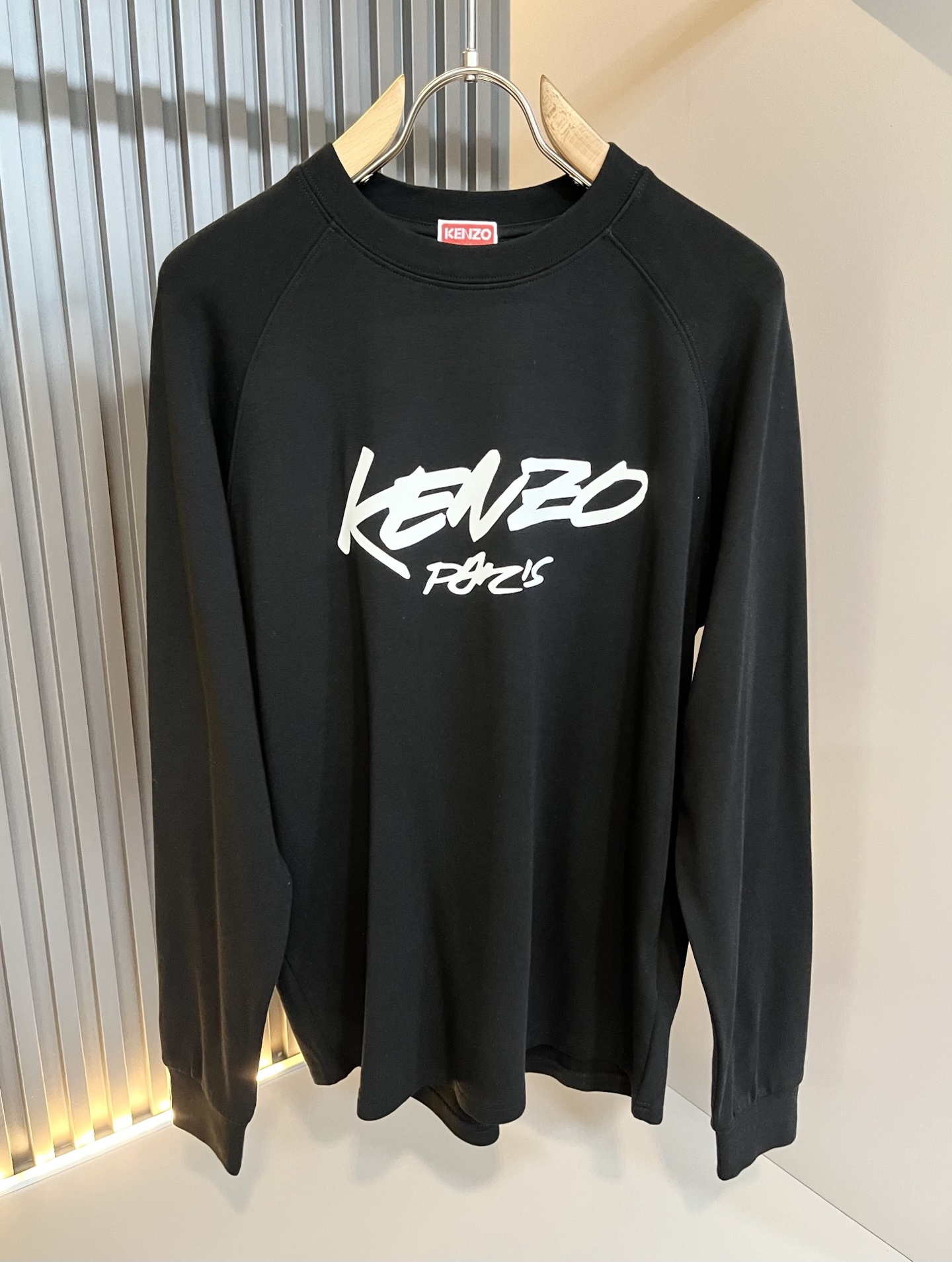 KENZ*高田*三 2025秋冬新品男女同款👫打底T恤，传承经典著作改良后的新品更加的具有立体感官，胸前
