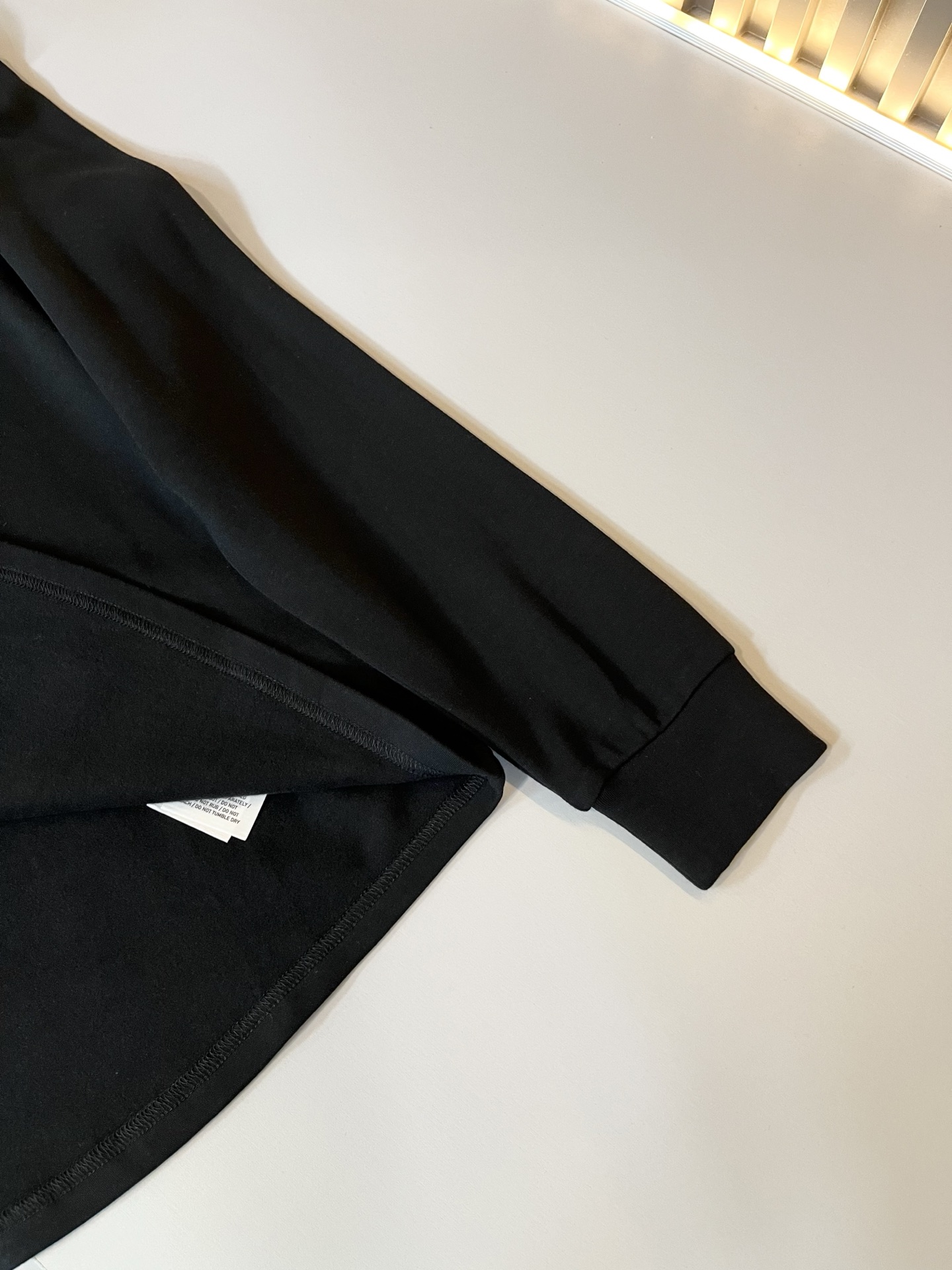 KENZ*高田*三 2025秋冬新品男女同款👫打底T恤，传承经典著作改良后的新品更加的具有立体感官，胸前