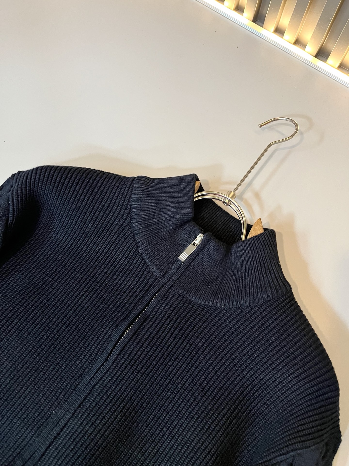 ThomBrow*e汤姆*朗2025秋冬新款男女同款👫拉链针织羊毛开衫，今年的专柜新品，男女同款👫超软羊