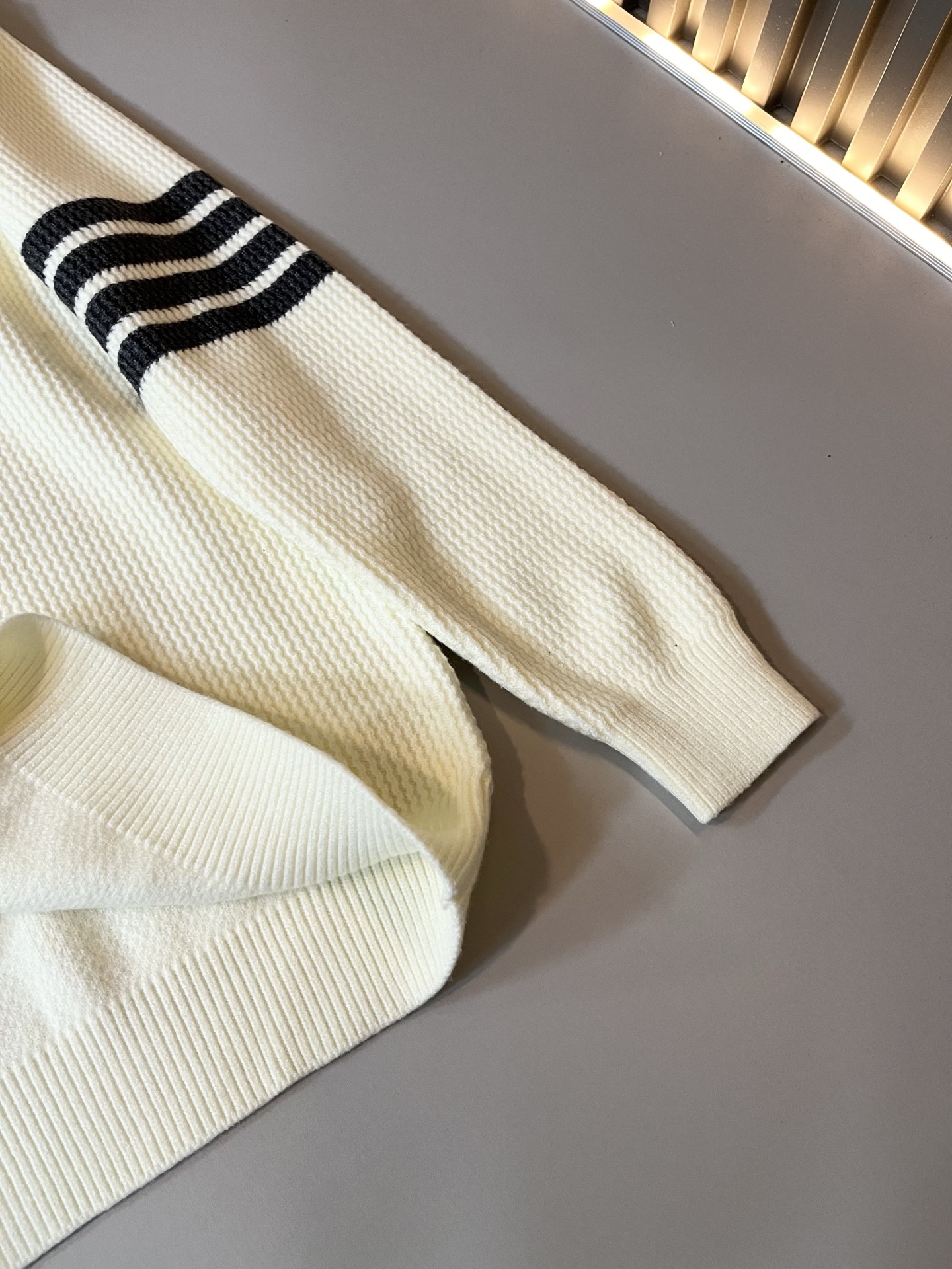 ThomBrow*e汤姆*朗2025秋冬新款男女同款👫针织羊毛衫，今年的专柜新品，男女同款👫超软羊毛面料