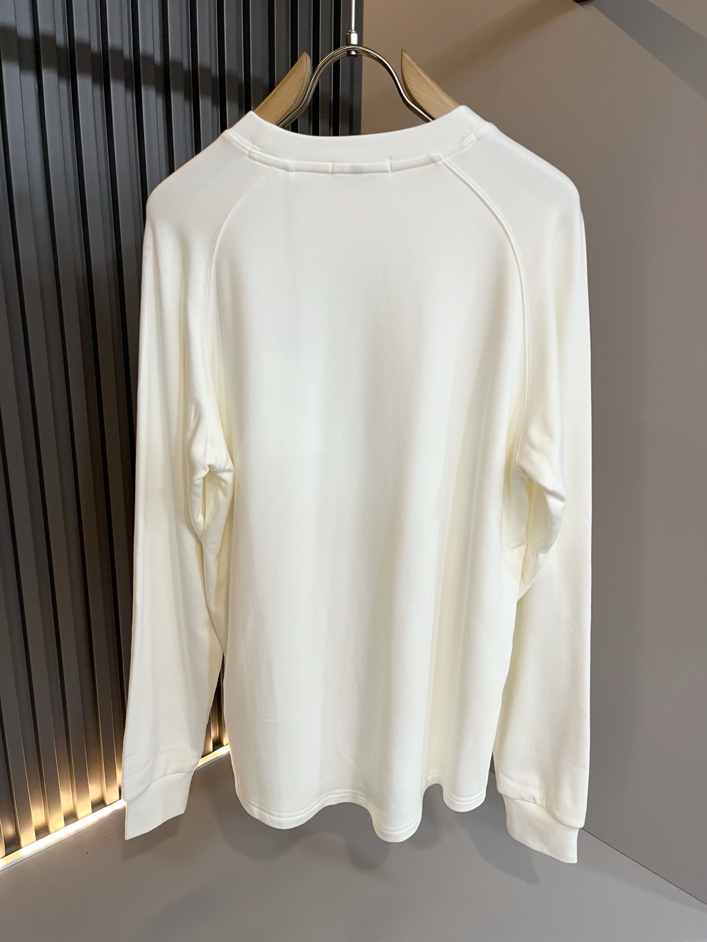 CELIN*瑟琳 2025秋冬打底新款时尚休闲圆领打底衫，贸易公司渠道稀出，同步官网发售！25年秋季时尚