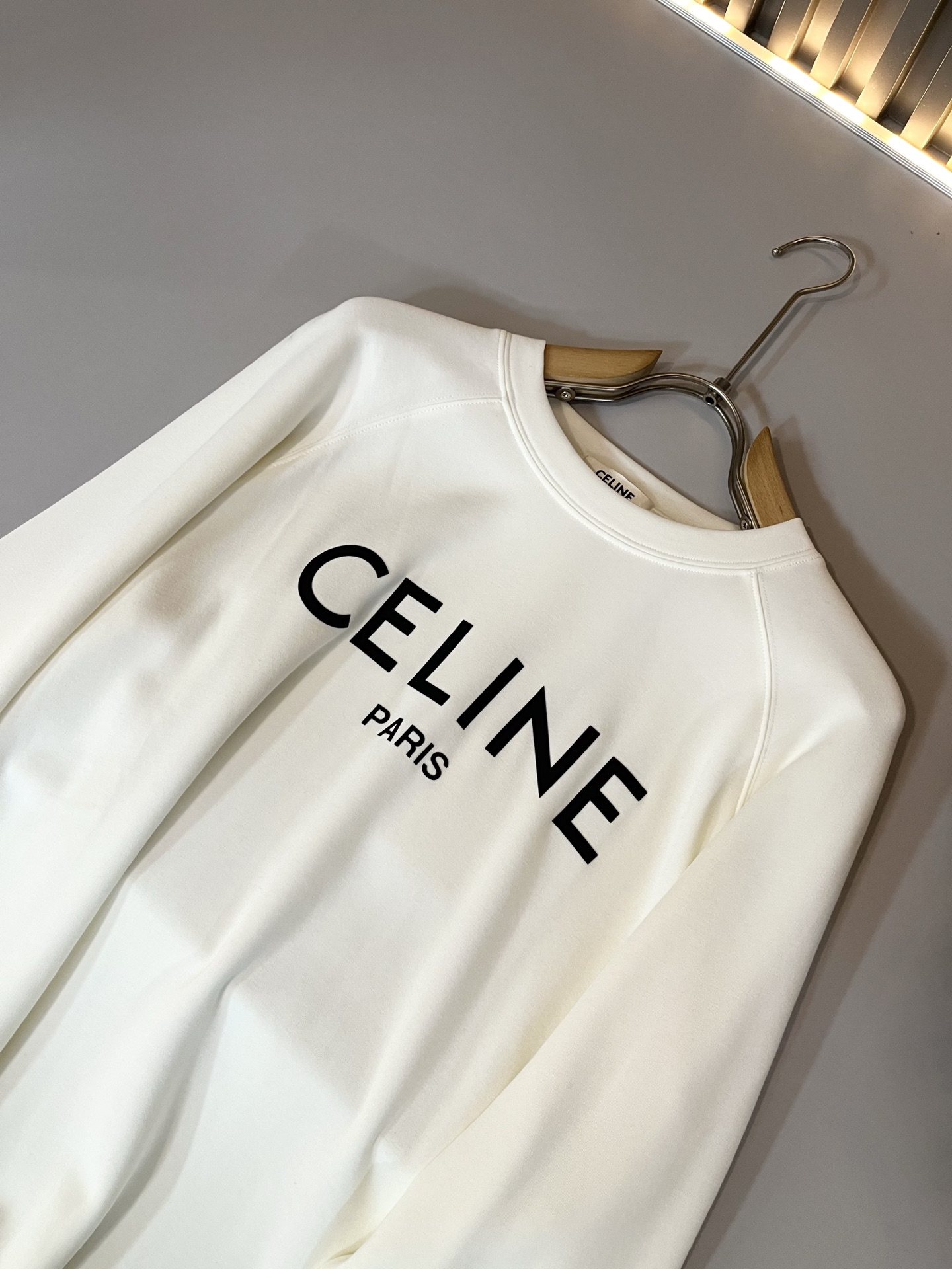 CELIN*瑟琳 2025秋冬打底新款时尚休闲圆领打底衫，贸易公司渠道稀出，同步官网发售！25年秋季时尚