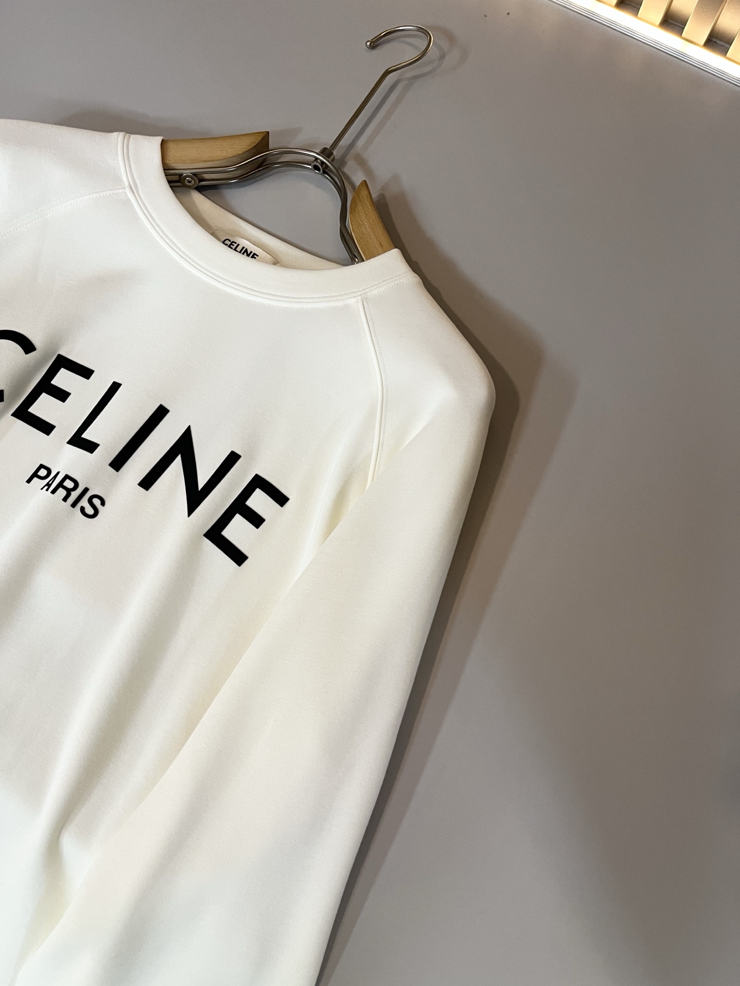 CELIN*瑟琳 2025秋冬打底新款时尚休闲圆领打底衫，贸易公司渠道稀出，同步官网发售！25年秋季时尚