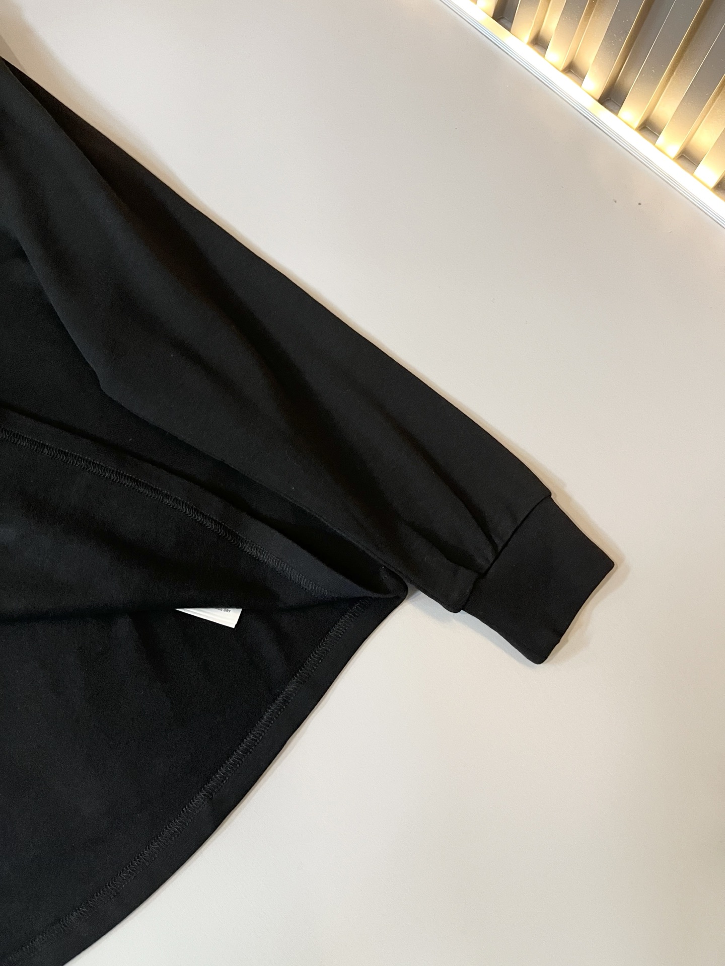 CELIN*瑟琳 2025秋冬打底新款时尚休闲圆领打底衫，贸易公司渠道稀出，同步官网发售！25年秋季时尚