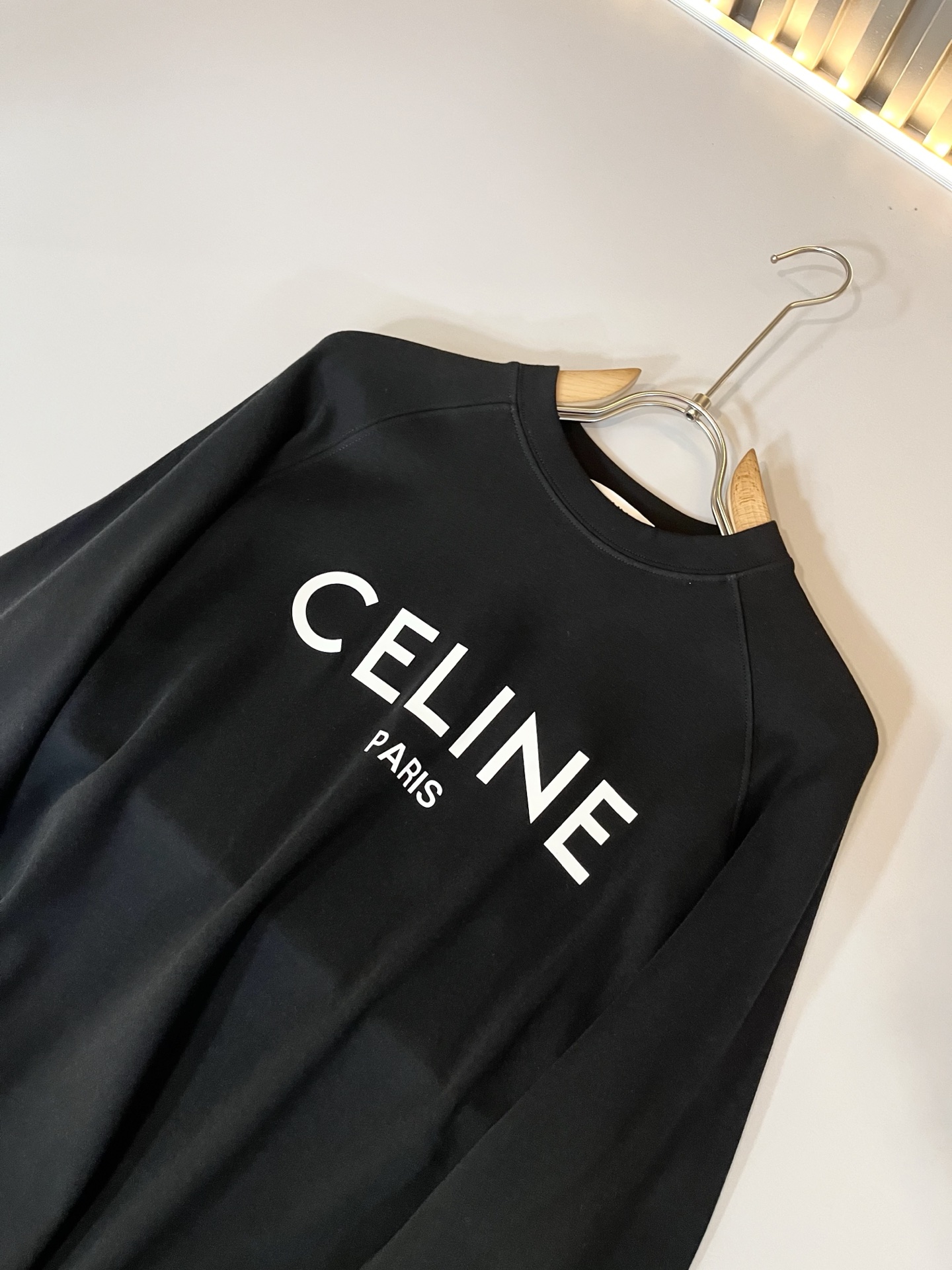 CELIN*瑟琳 2025秋冬打底新款时尚休闲圆领打底衫，贸易公司渠道稀出，同步官网发售！25年秋季时尚