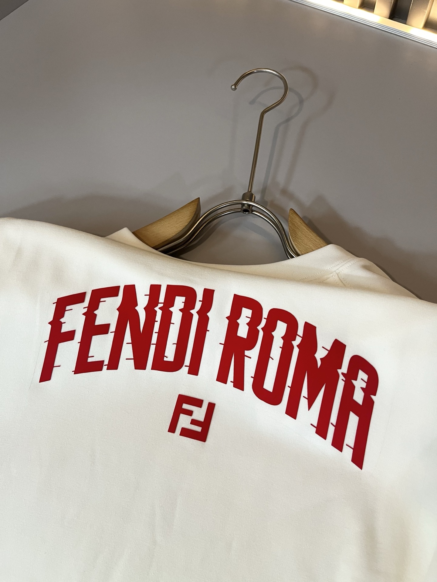 FEN*I 芬*迪2025秋冬新款FD家族FF男女同款👫打底衫，男女同款👫百搭极简短袖。意大利原厂订单，