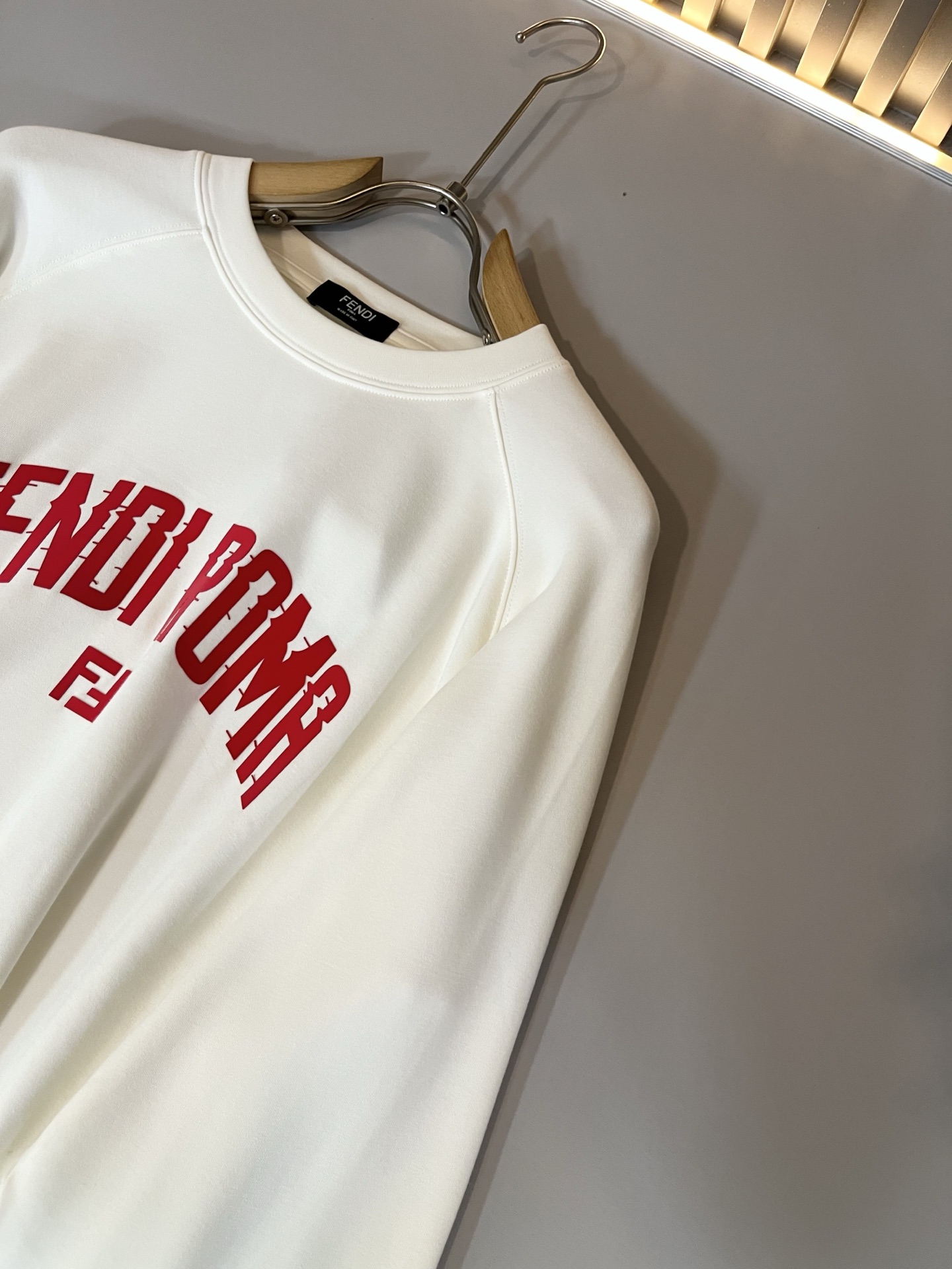 FEN*I 芬*迪2025秋冬新款FD家族FF男女同款👫打底衫，男女同款👫百搭极简短袖。意大利原厂订单，